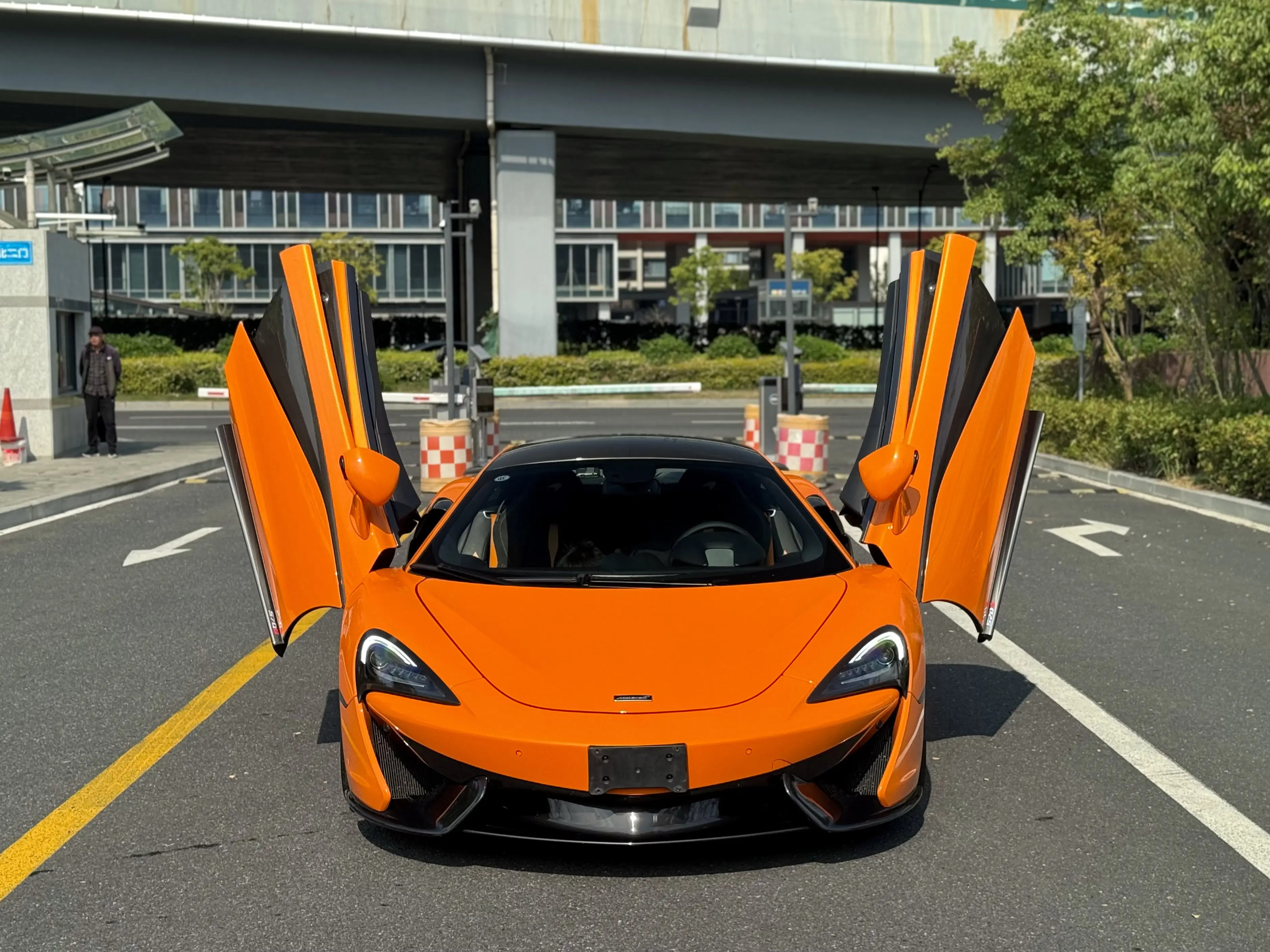 McLaren 570S  из Китая