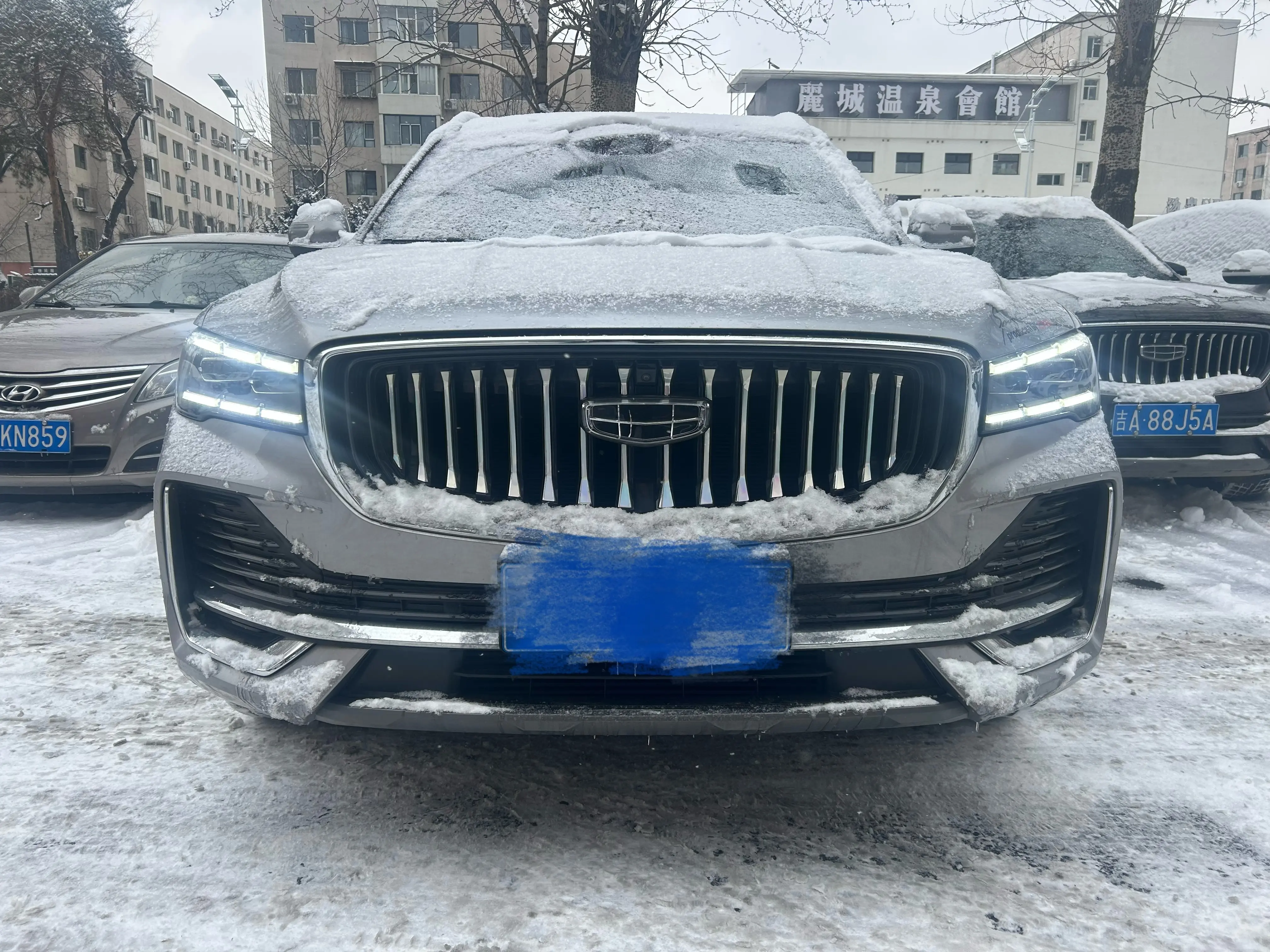 Geely Monjaro (Xingyue L)  из Китая