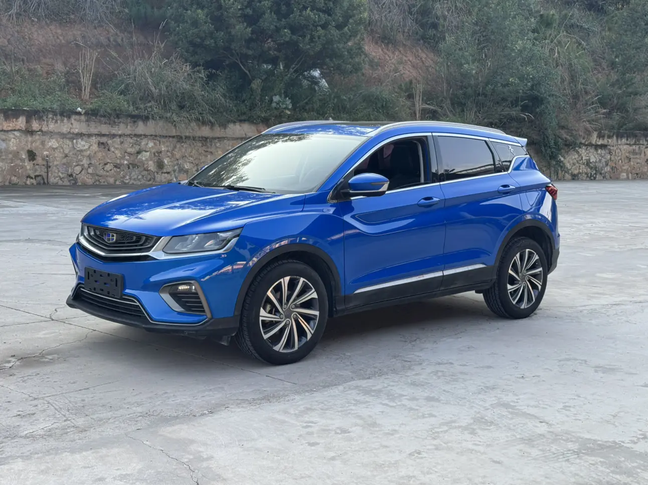 Geely Coolray SX11 (Binyue)  из Китая