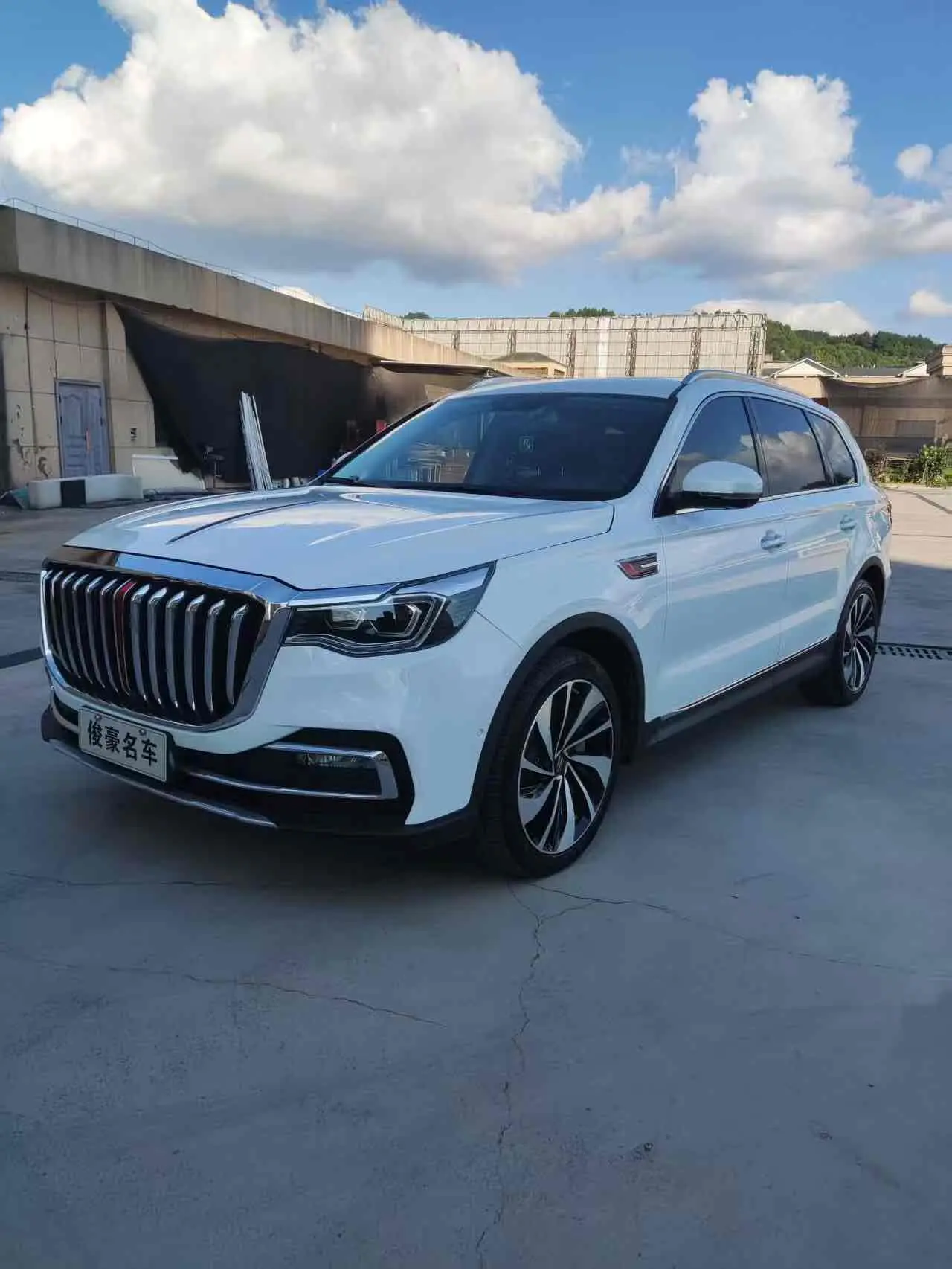 Hongqi HS7  из Китая