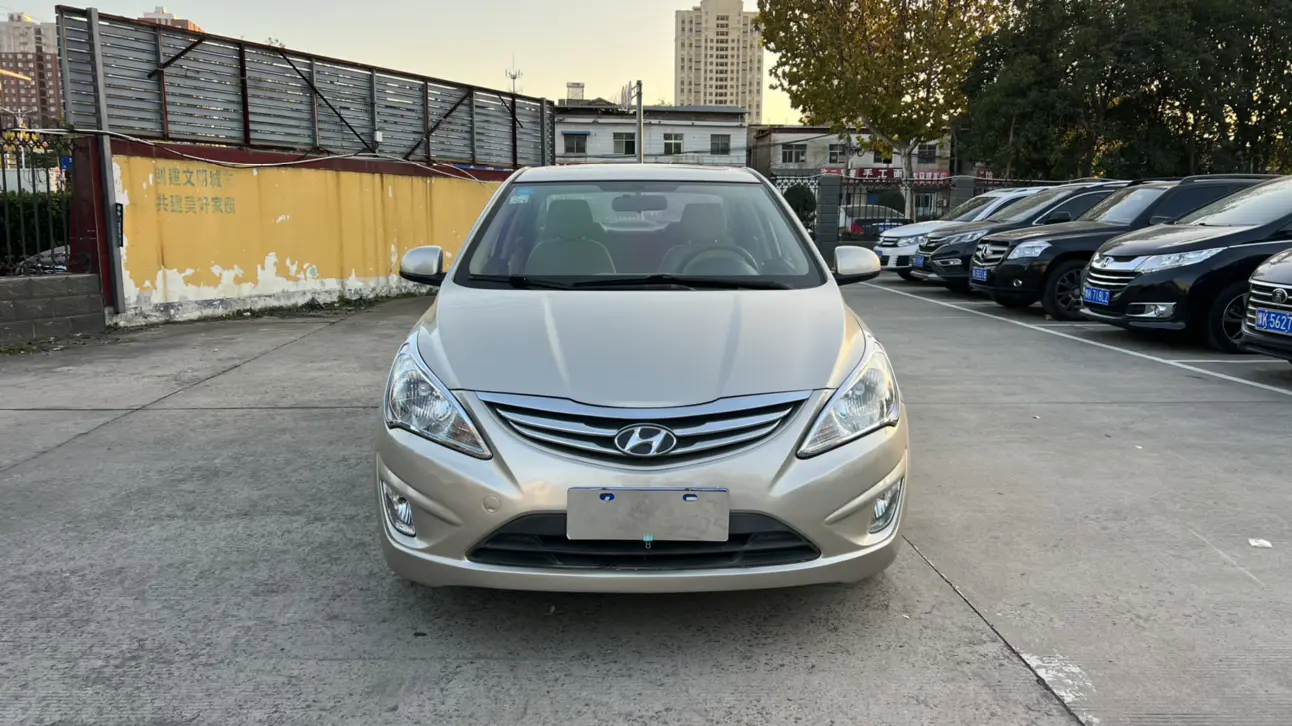 Hyundai Verna (Rena)  из Китая