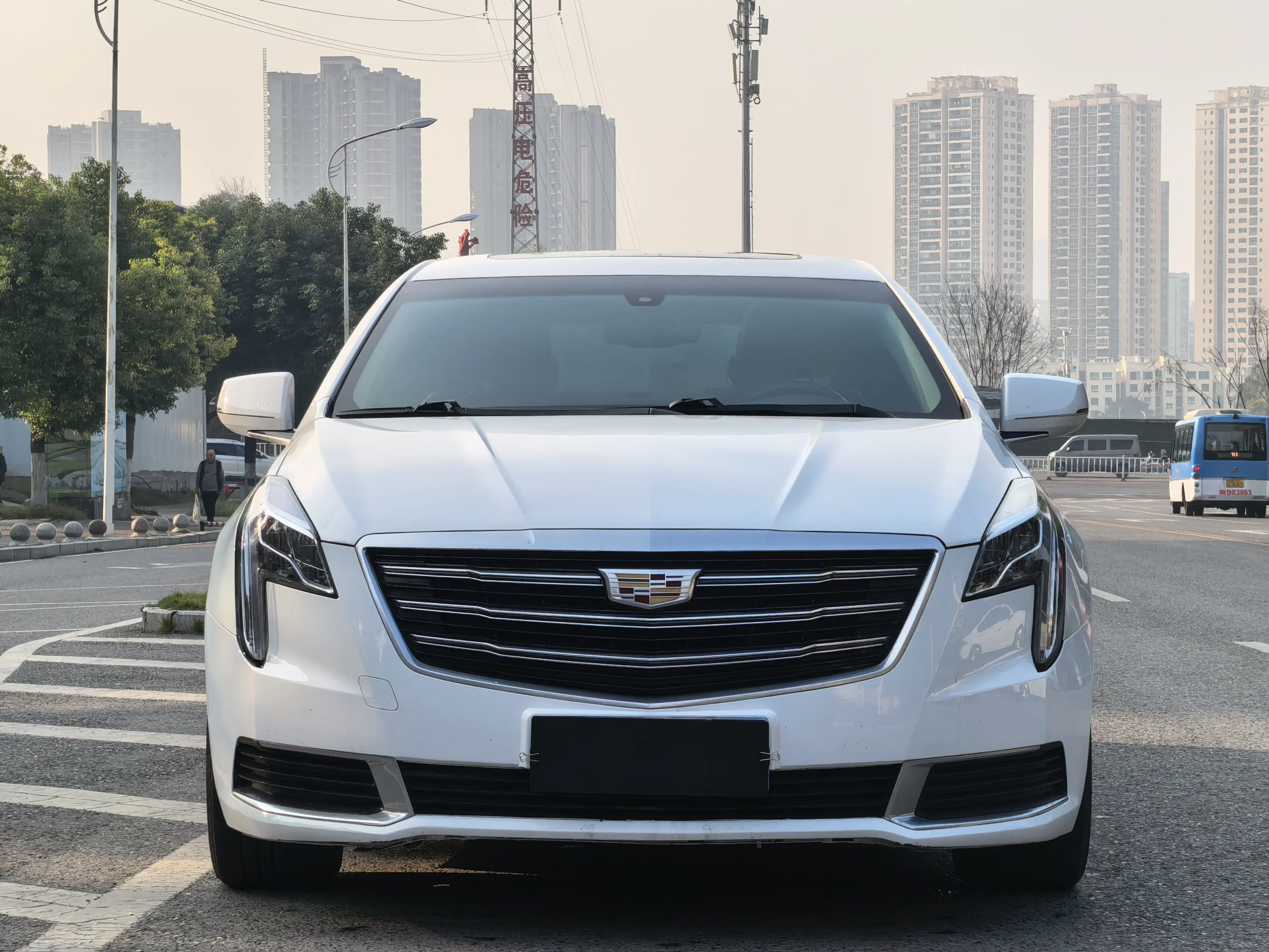 Cadillac XTS  из Китая