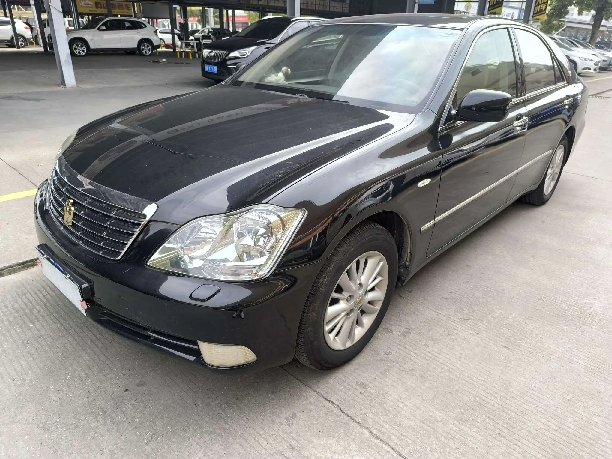 Toyota Crown  из Китая