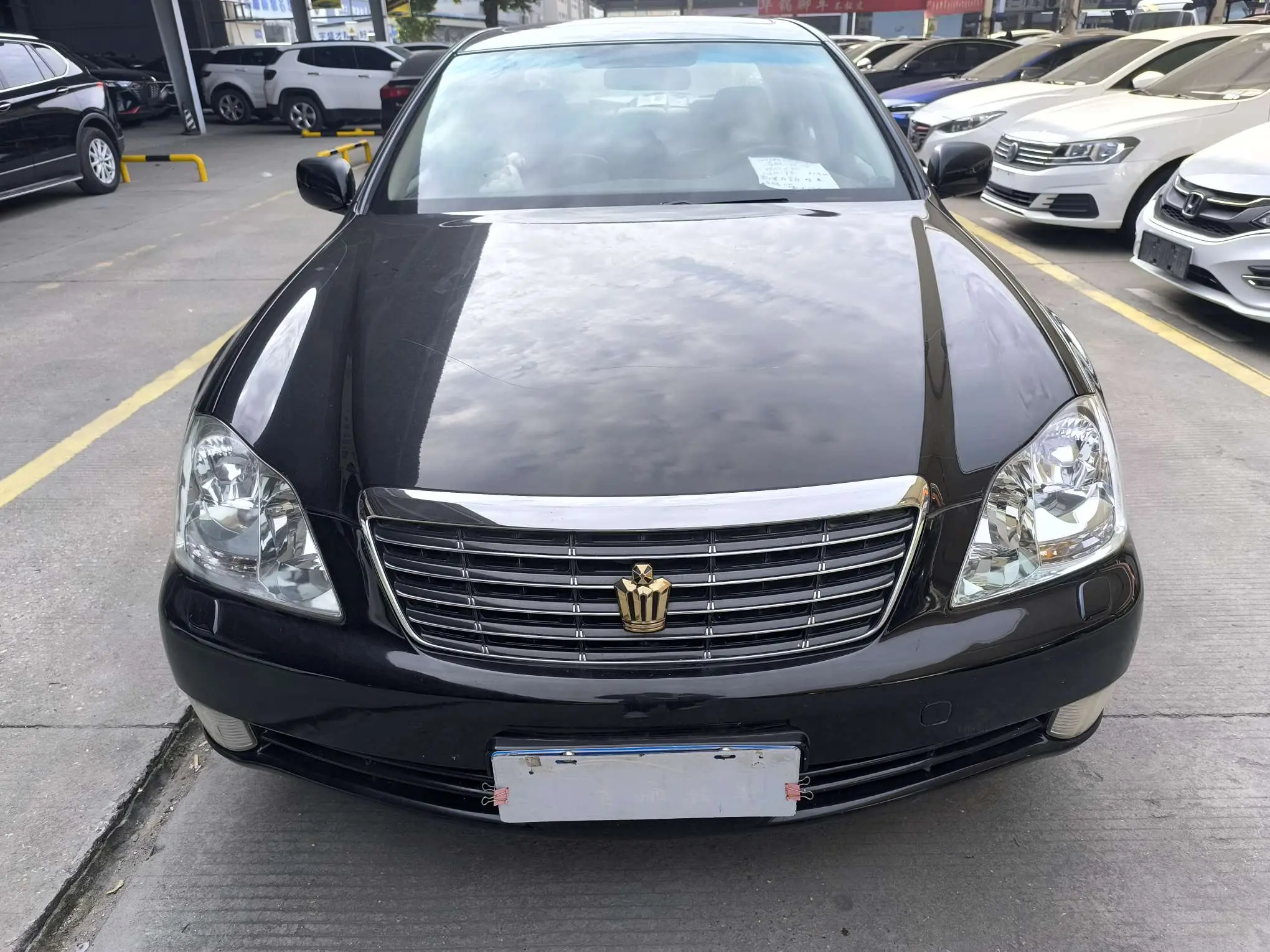 Toyota Crown  из Китая