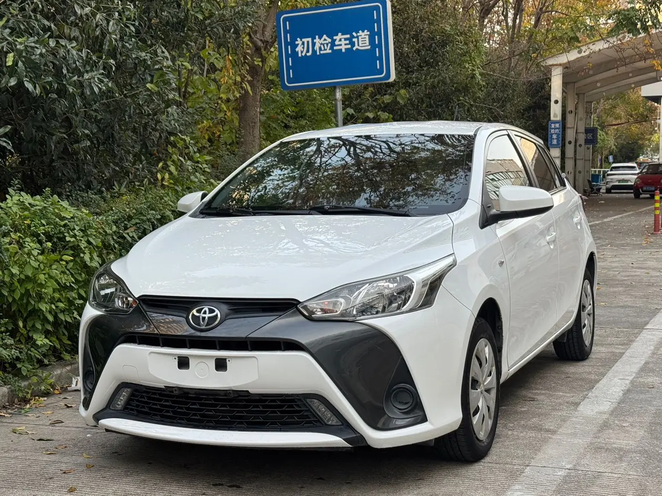 Toyota Yaris L  из Китая