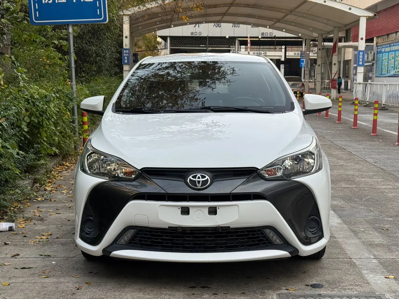 Toyota Yaris L  из Китая