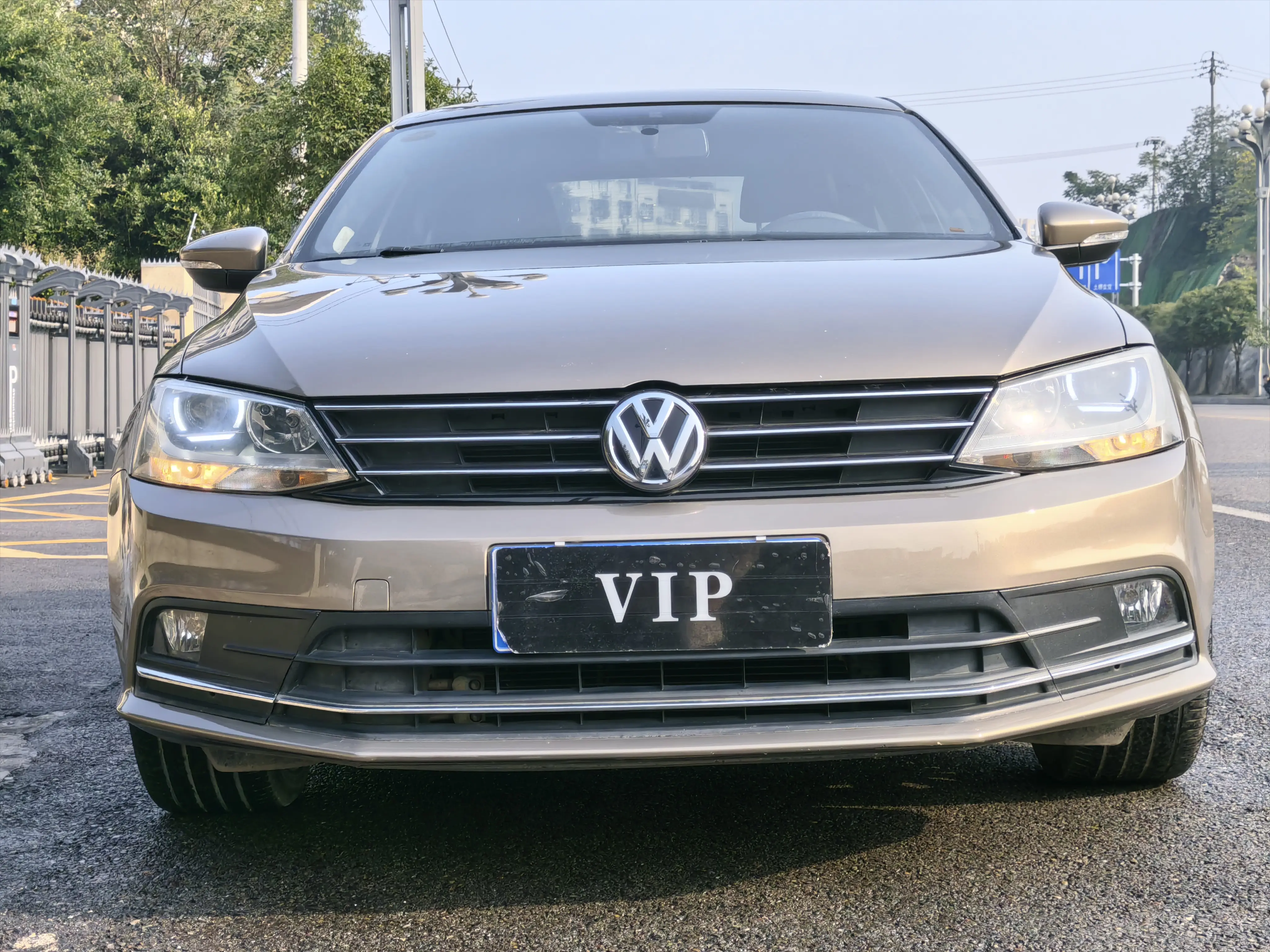 Volkswagen Sagitar  из Китая