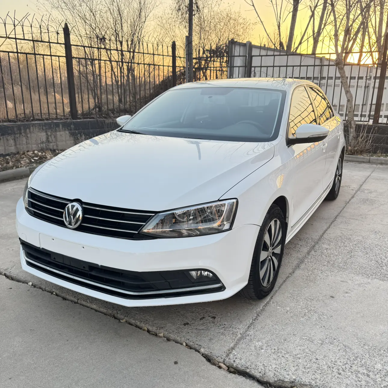 Volkswagen Sagitar  из Китая