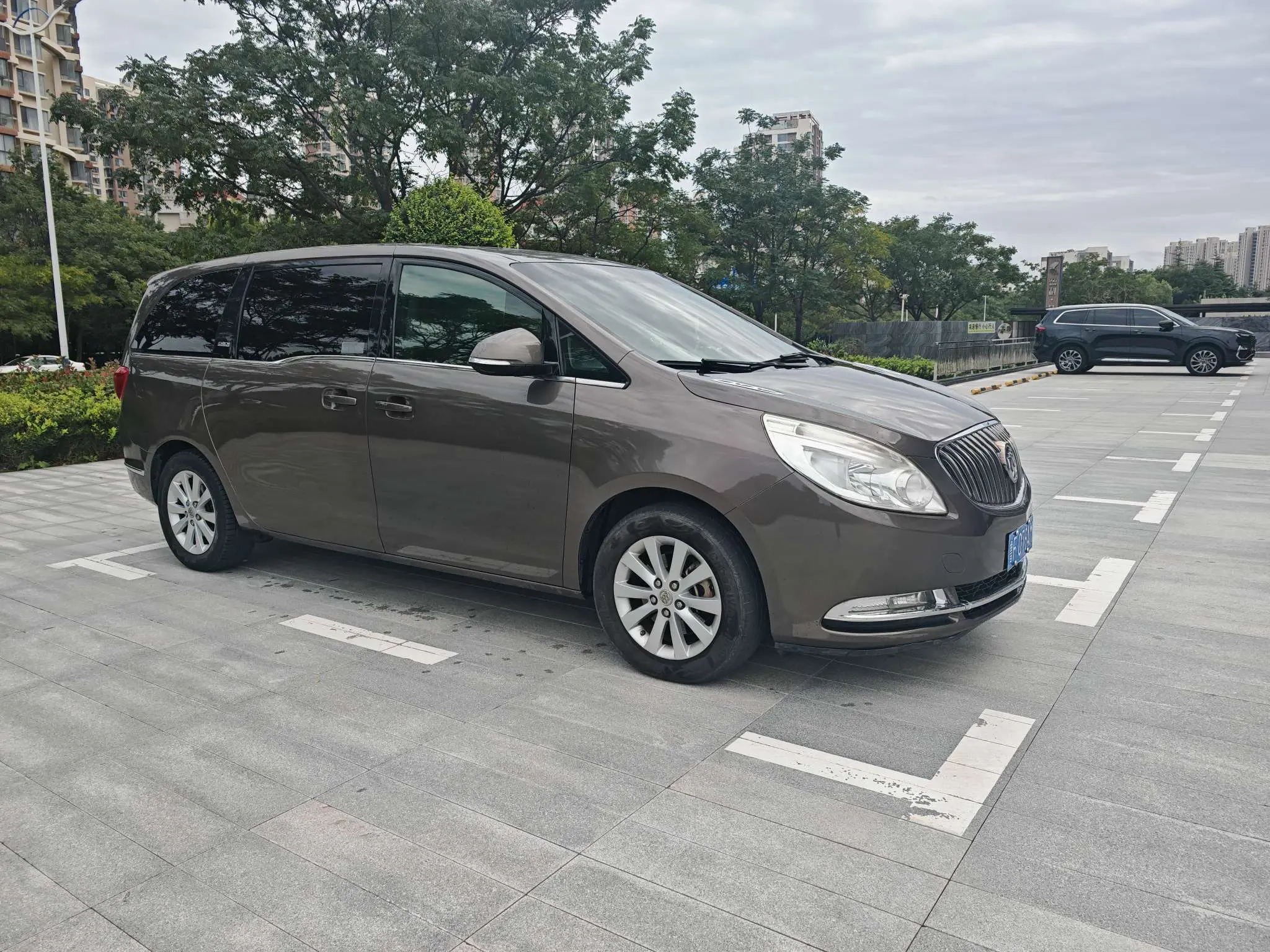 Buick GL8  из Китая