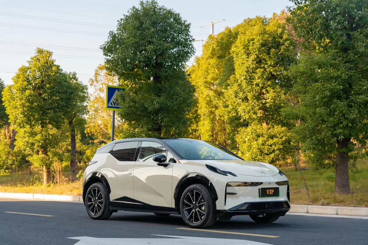 ZEEKR X  из Китая