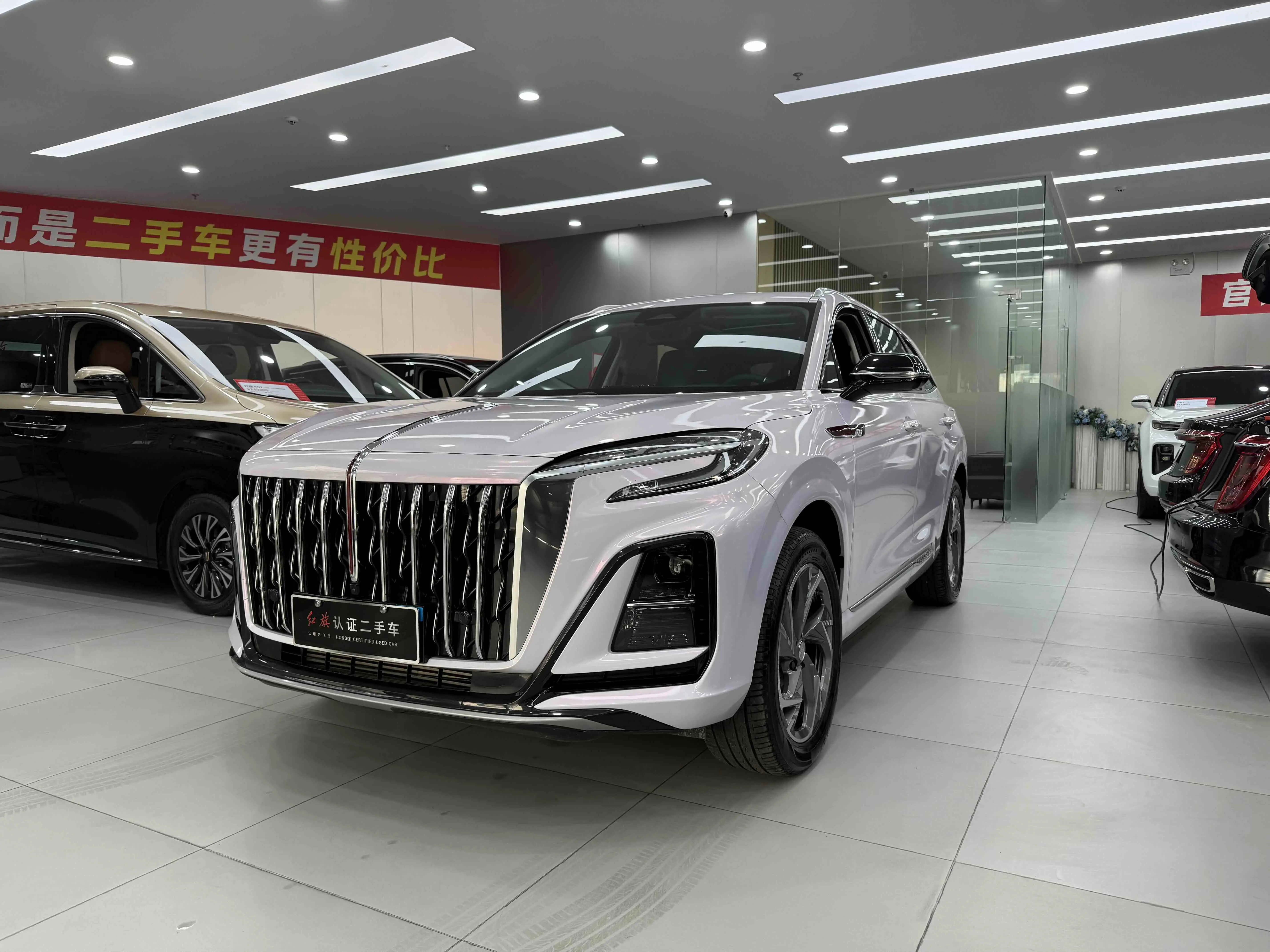 Hongqi HS3 PHEV  из Китая