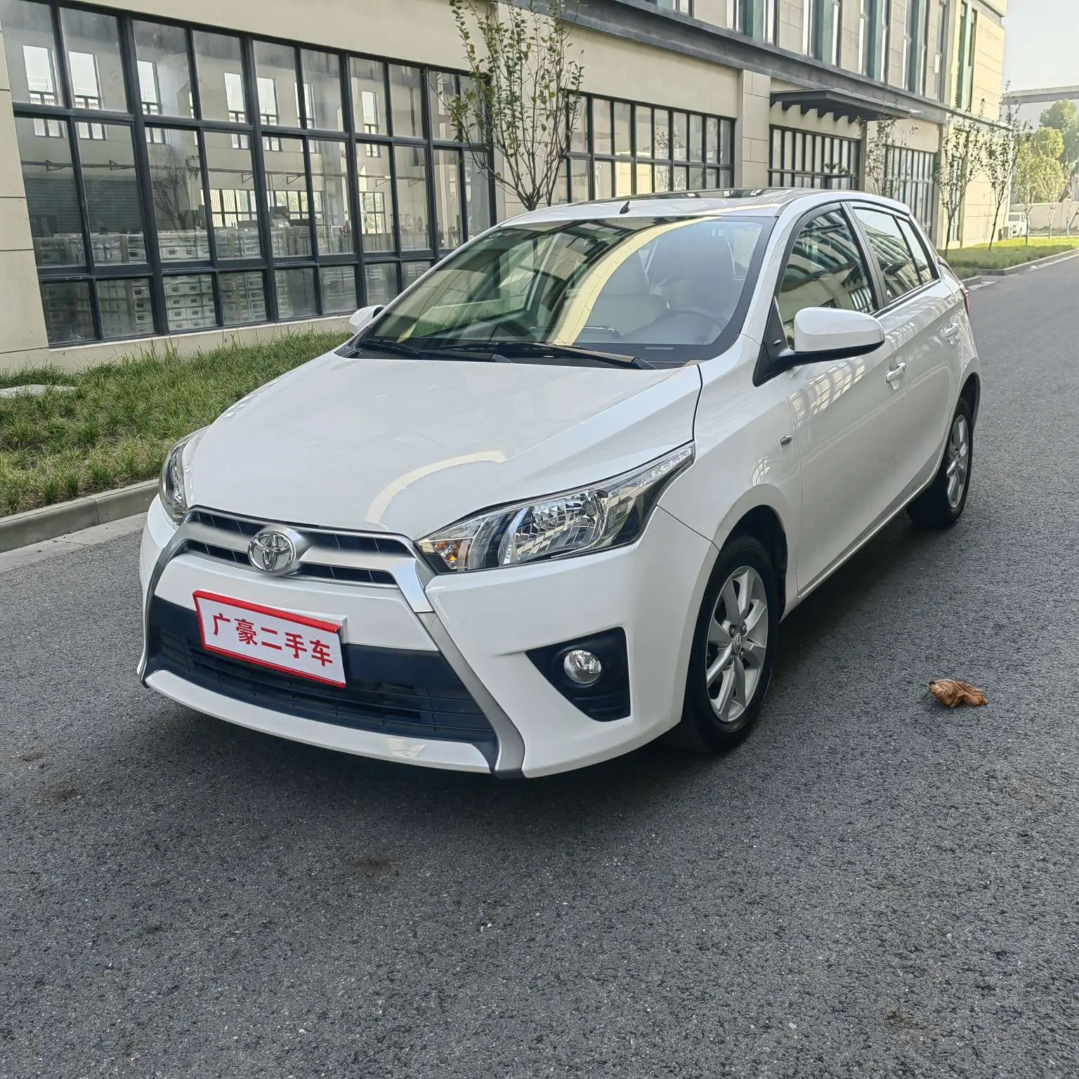 Toyota Yaris L  из Китая