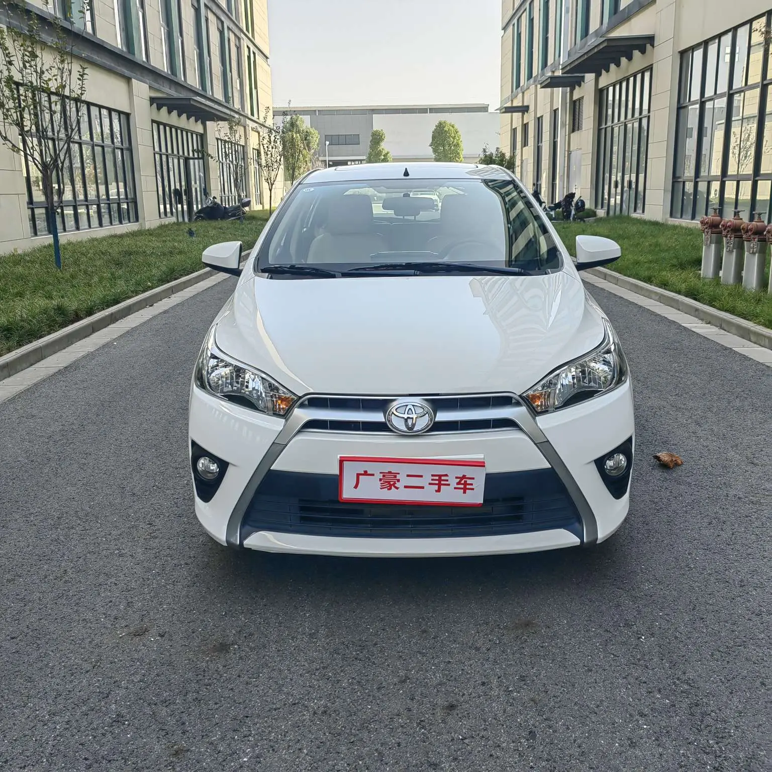 Toyota Yaris L  из Китая