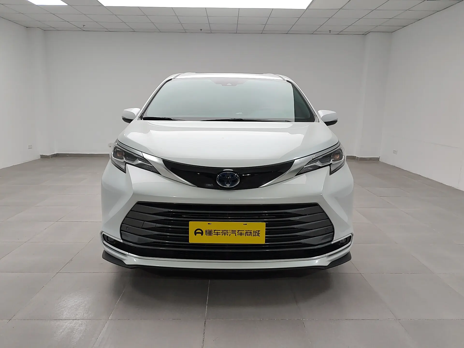 Toyota Sienna  из Китая