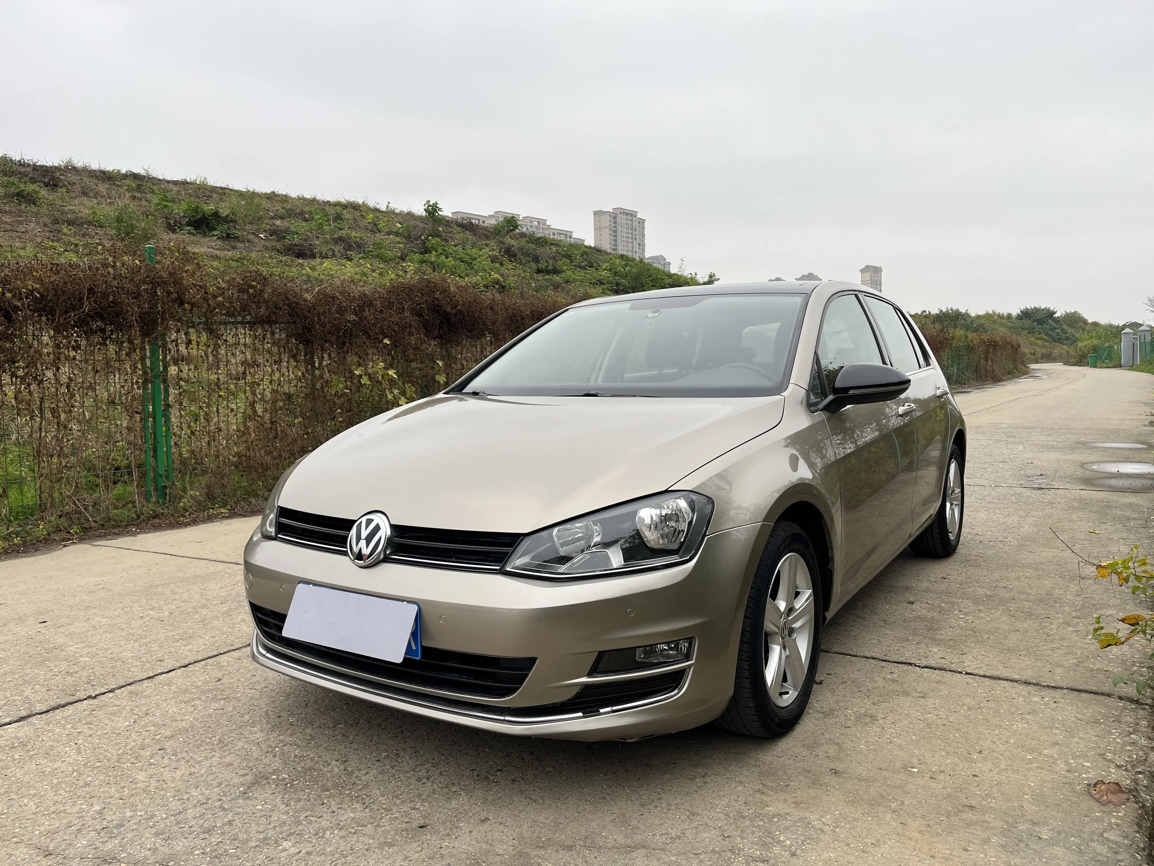 Volkswagen Golf  из Китая