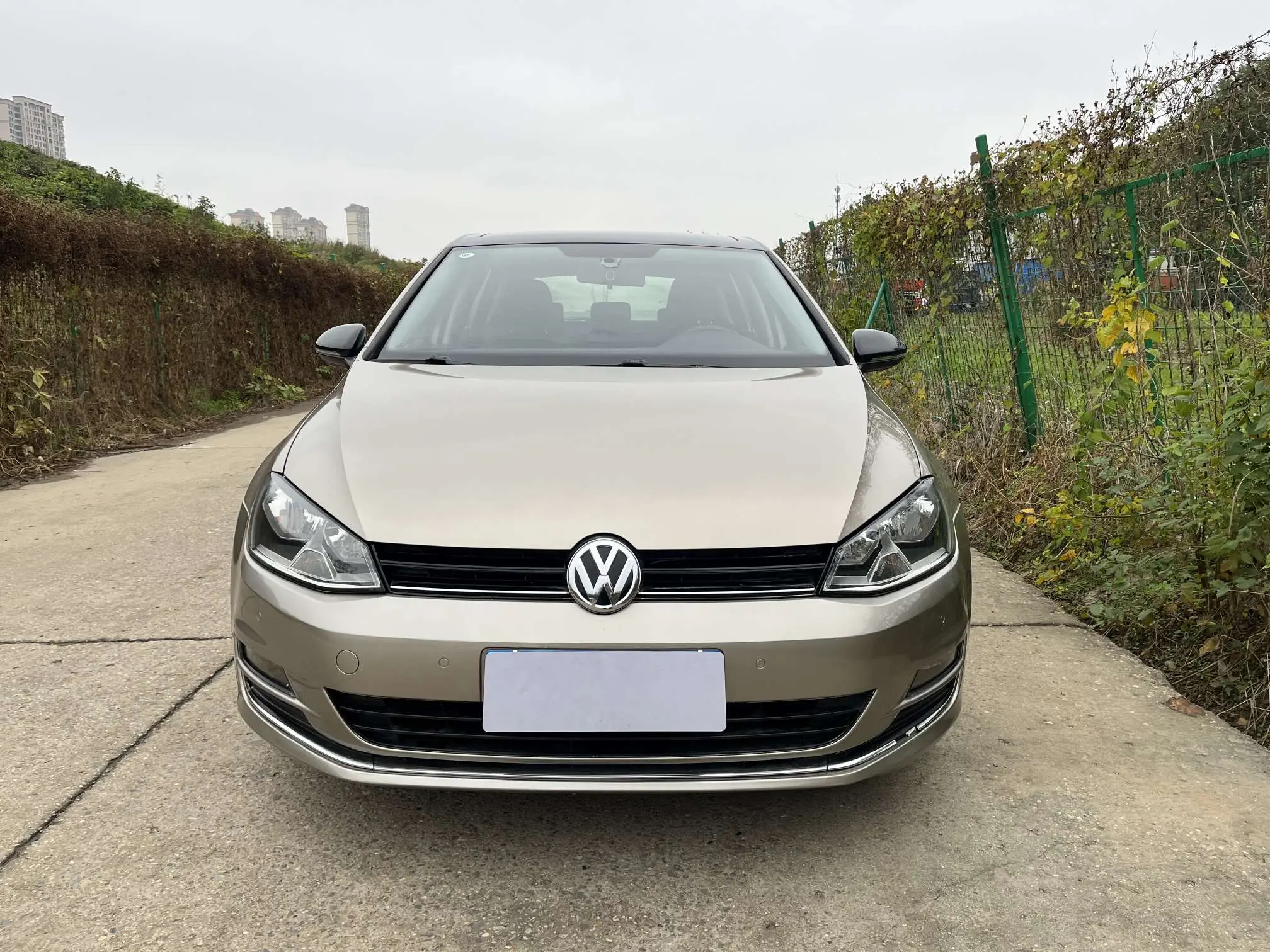 Volkswagen Golf  из Китая