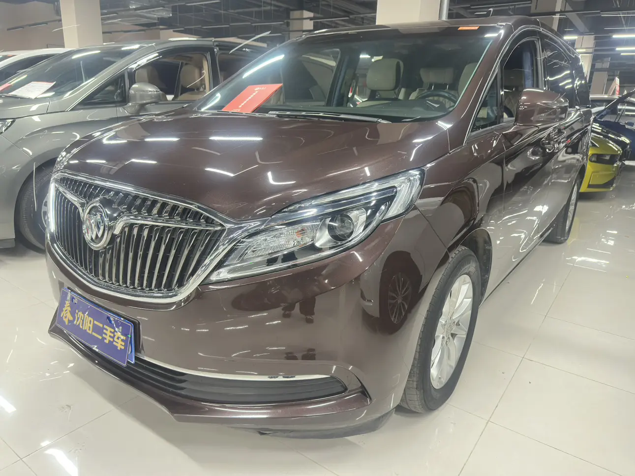 Buick GL8  из Китая