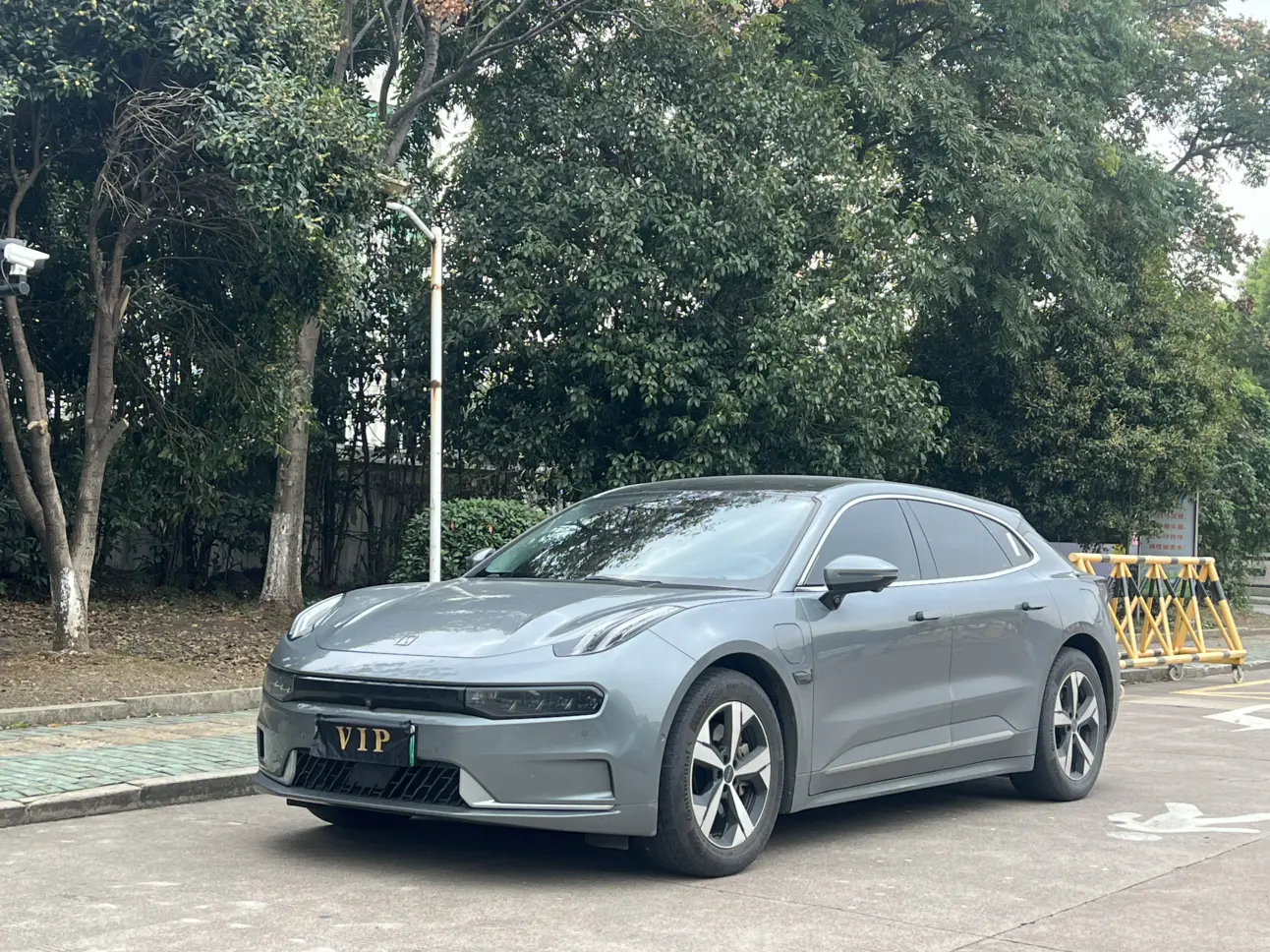 ZEEKR 001  из Китая