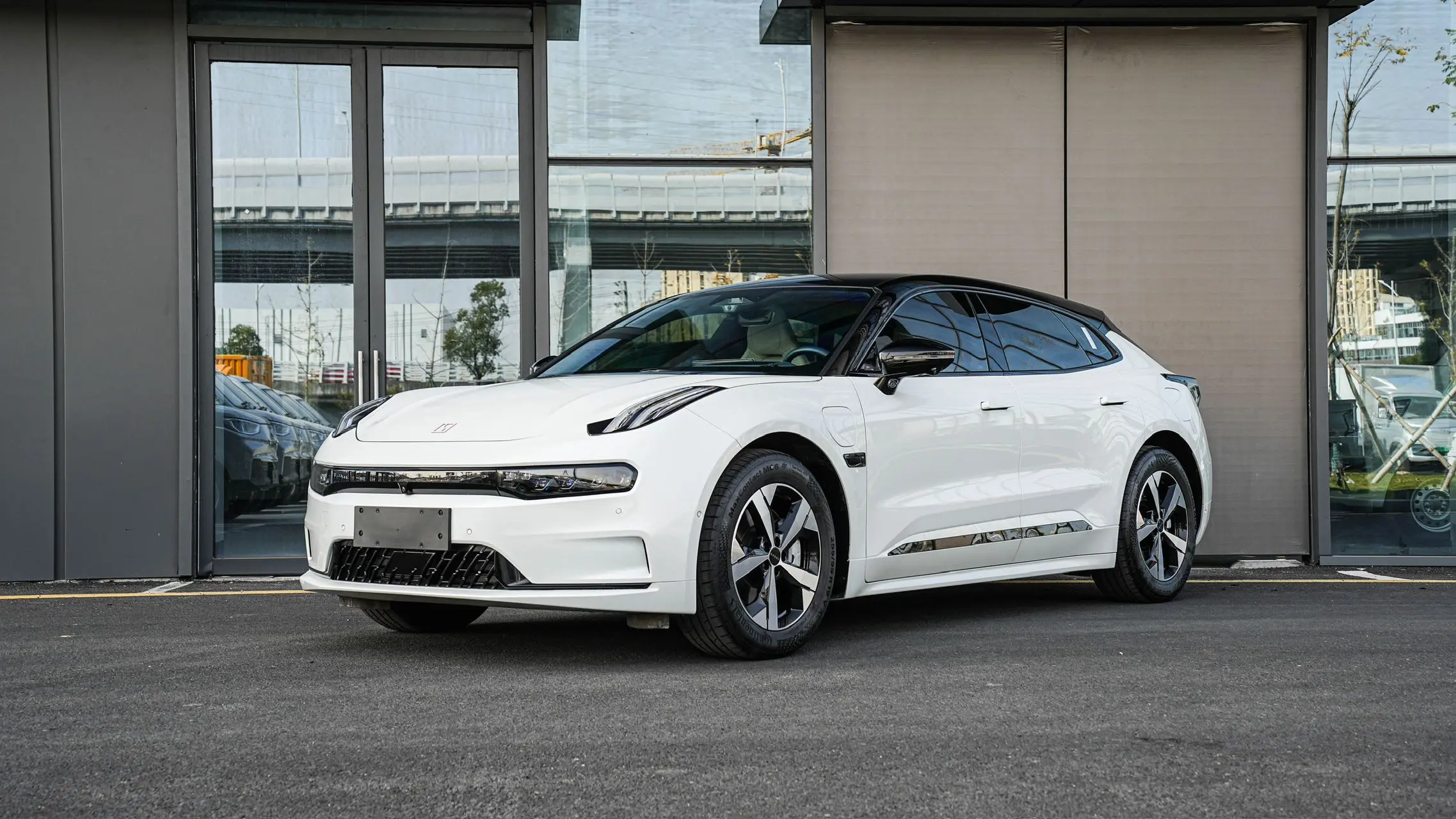 ZEEKR 001  из Китая