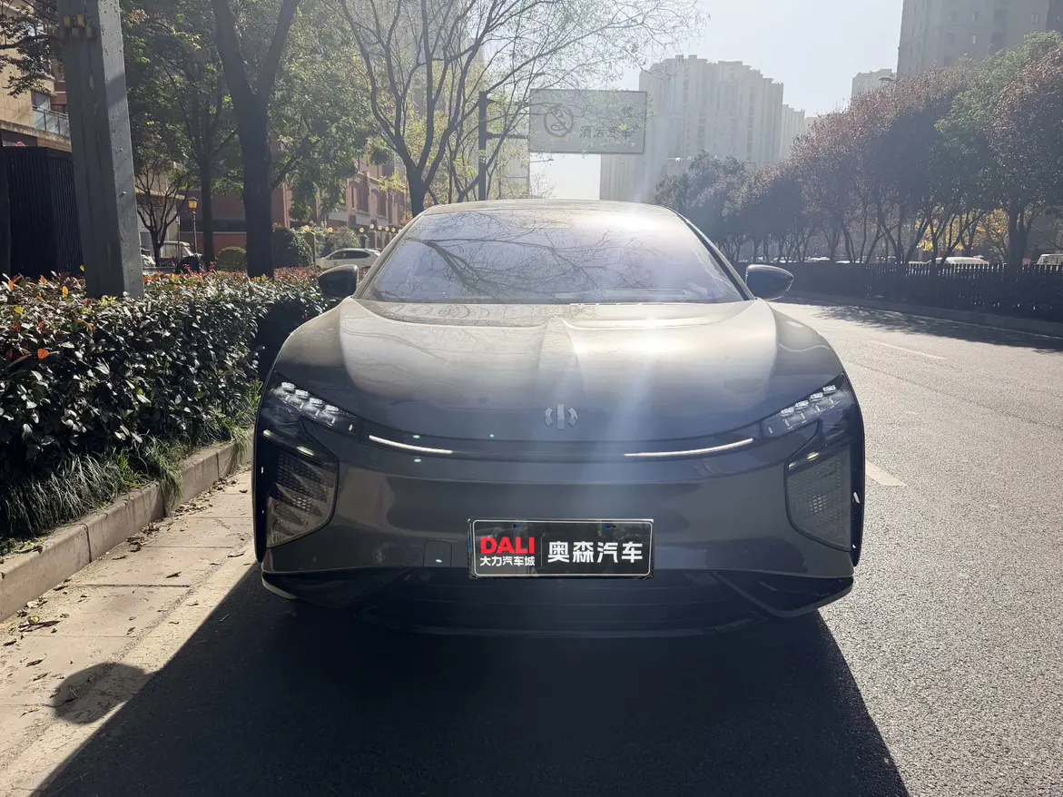 HiPhi X  из Китая