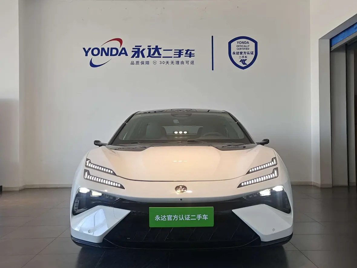 Lotus Emeya  из Китая