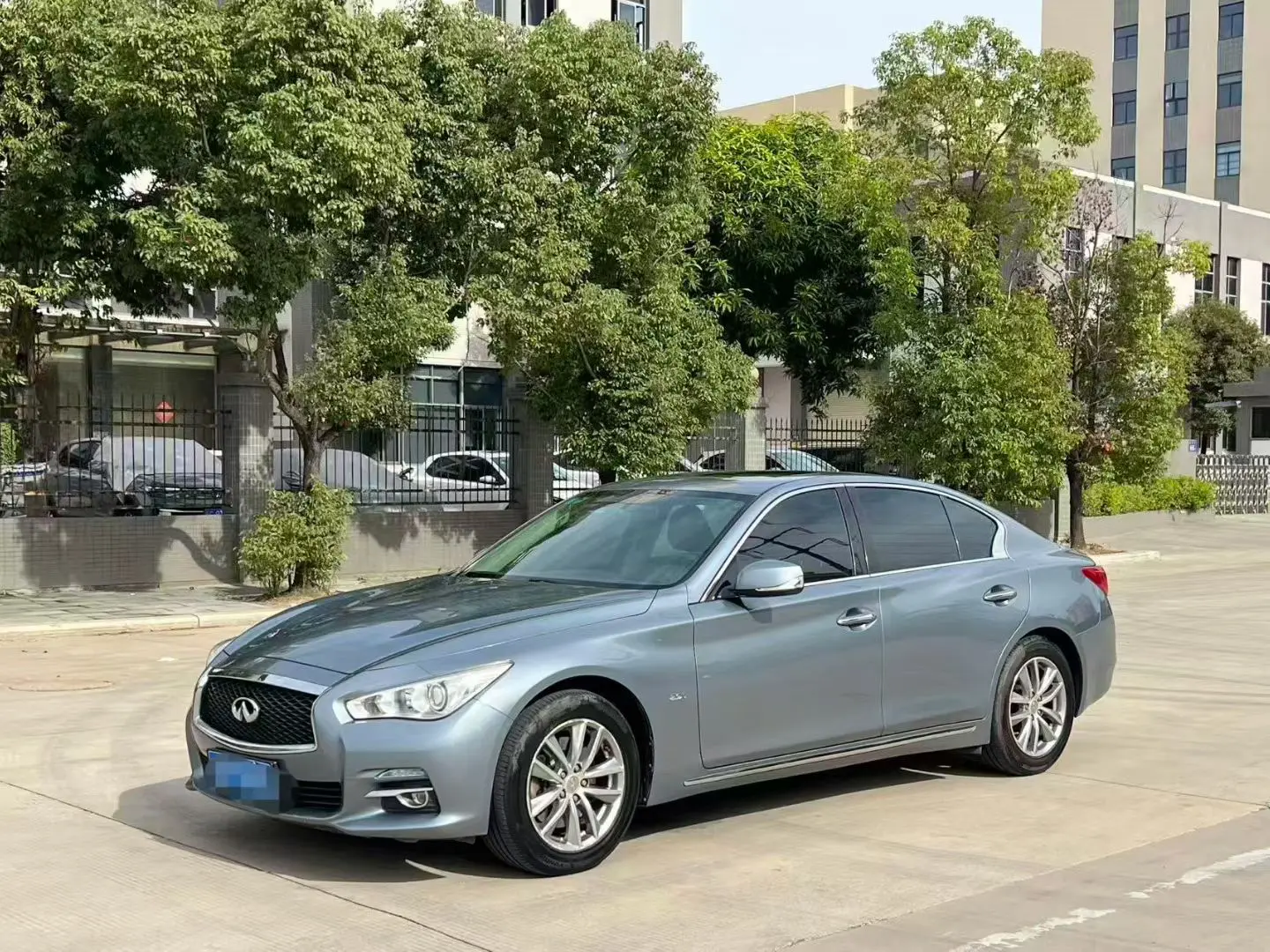 Infiniti Q50L  из Китая