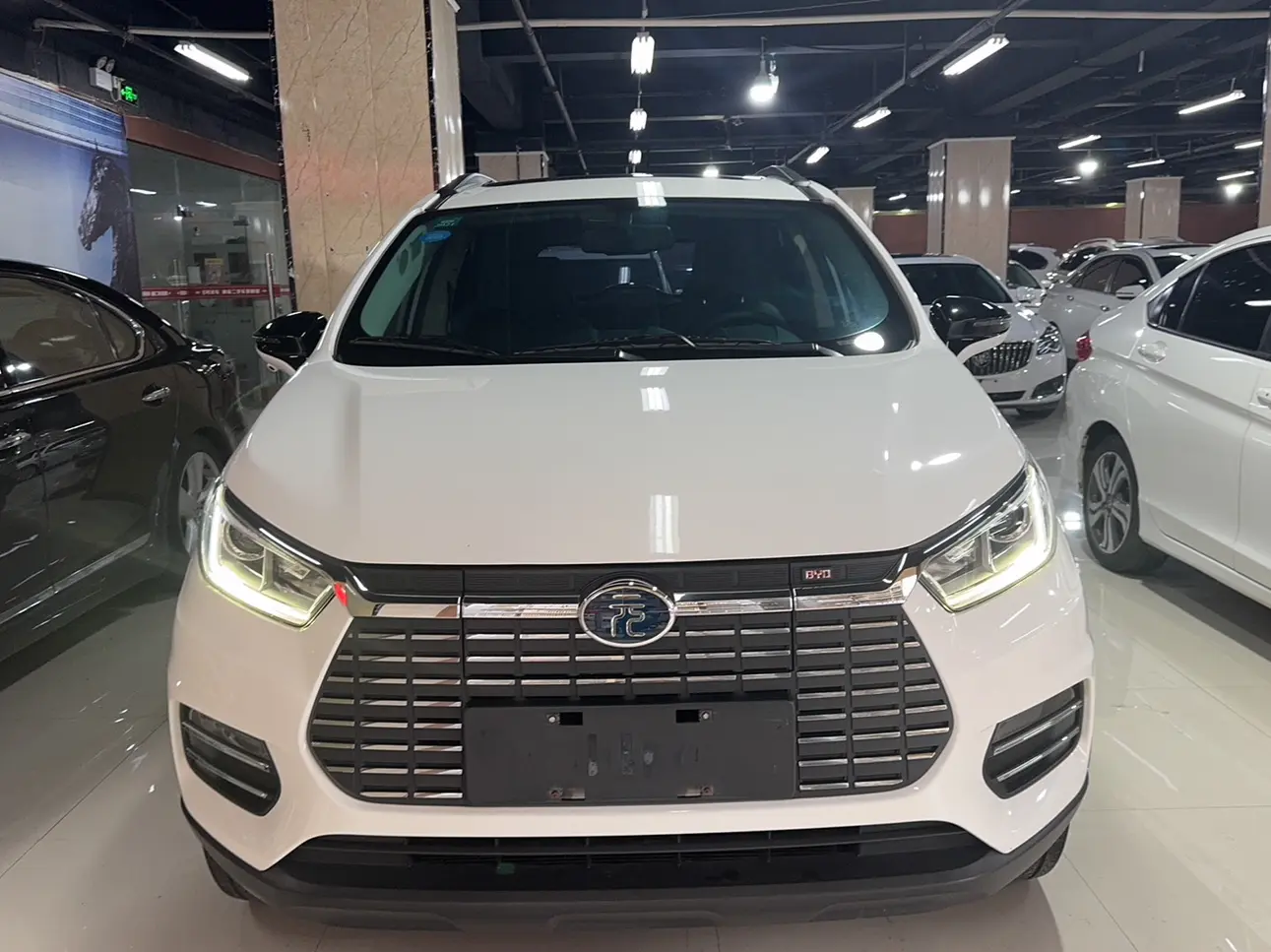 BYD Yuan EV  из Китая