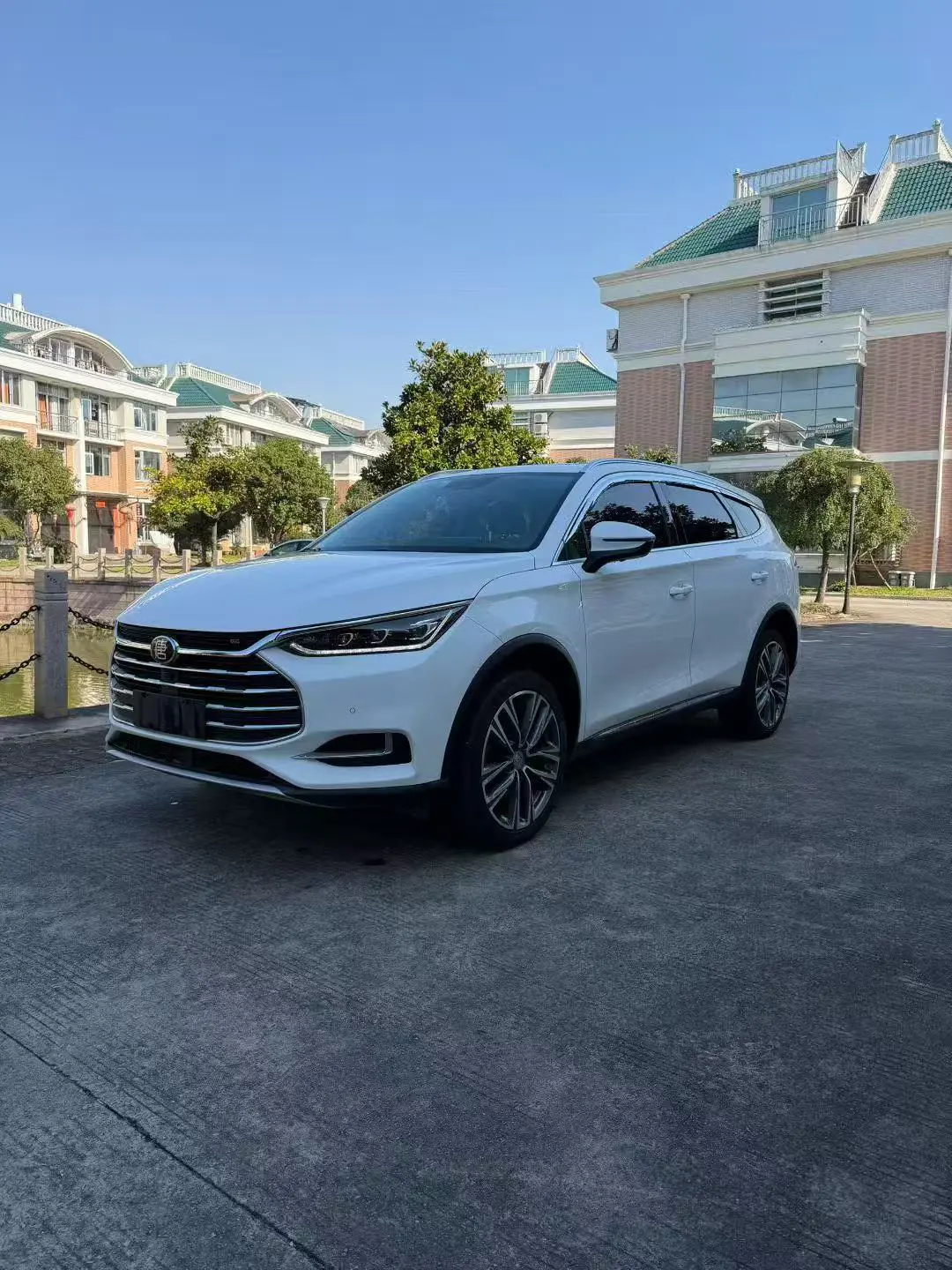 BYD Tang  из Китая