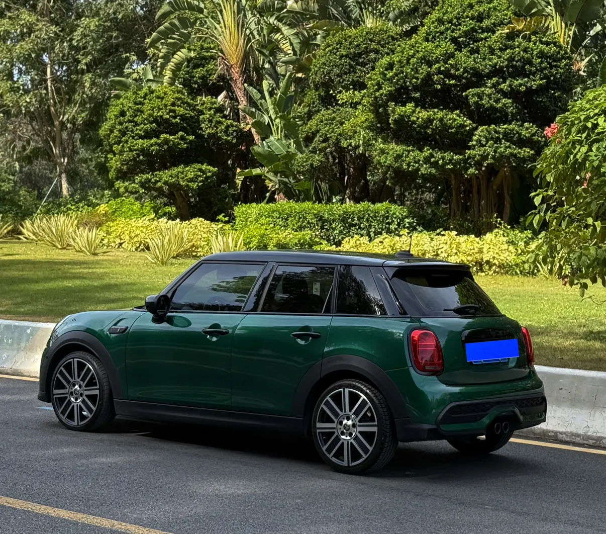 MINI 