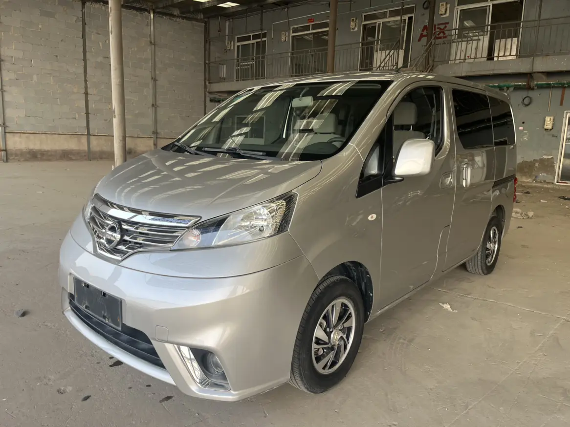 Nissan NV200  из Китая