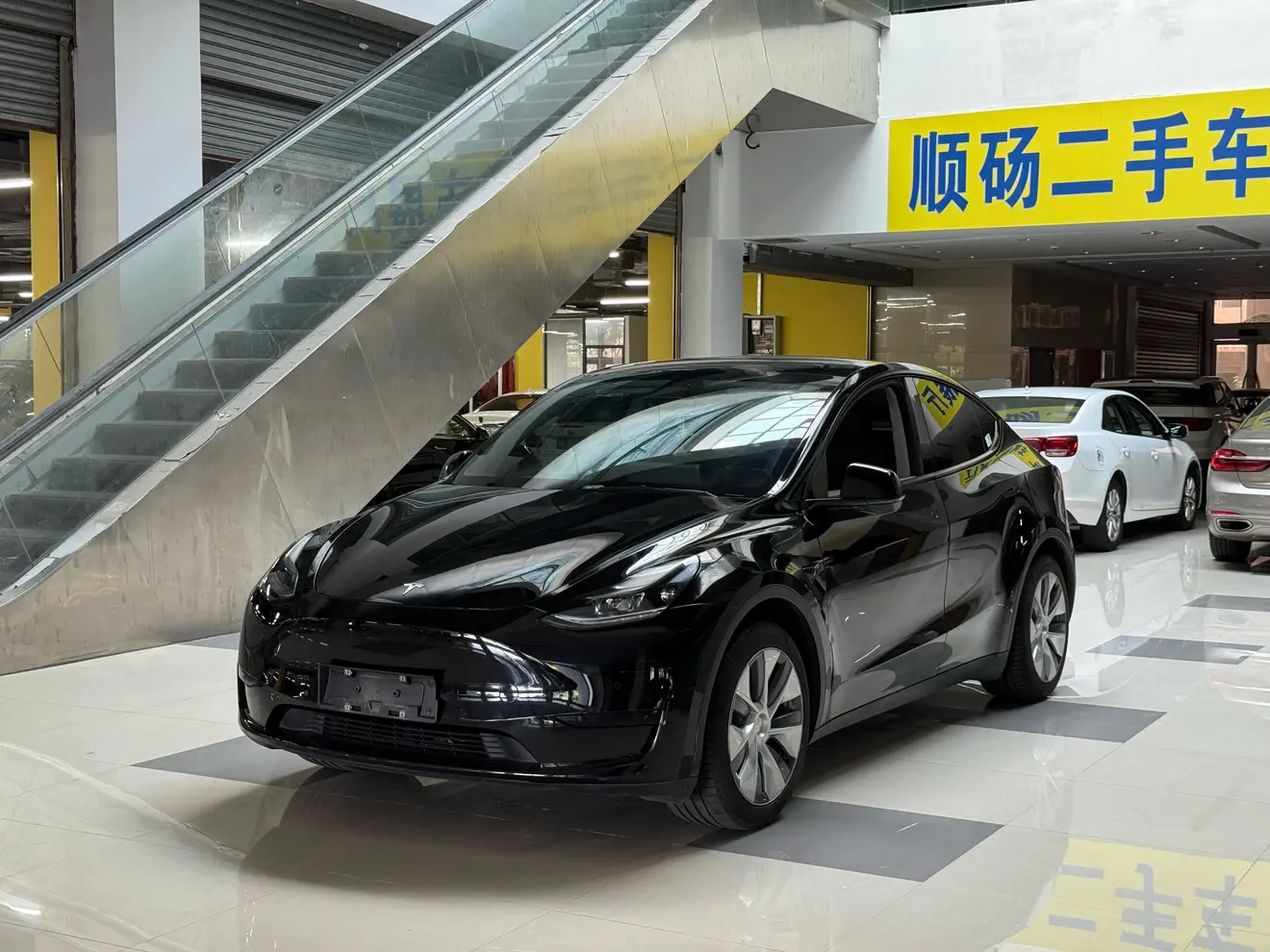 Tesla Model Y  из Китая