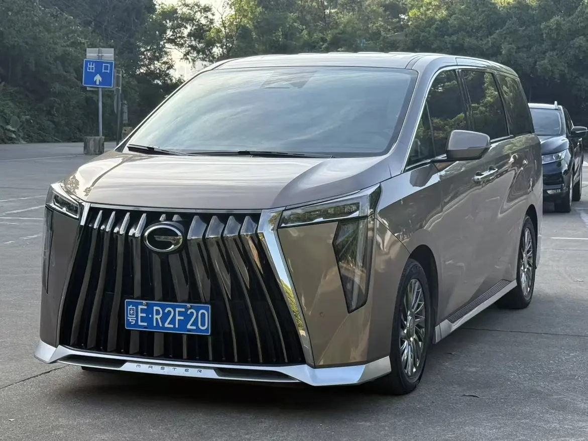 GAC Trumpchi M8  из Китая