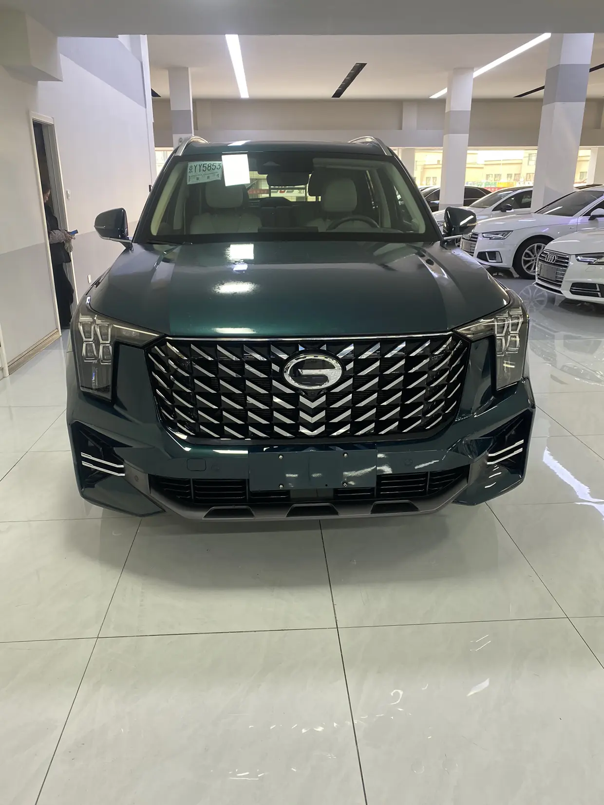 GAC Trumpchi GS8  из Китая