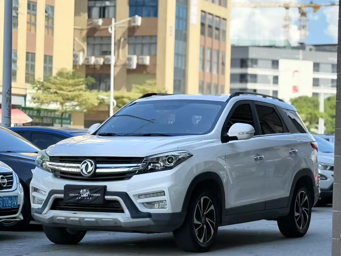 Dongfeng Scenery S560  из Китая