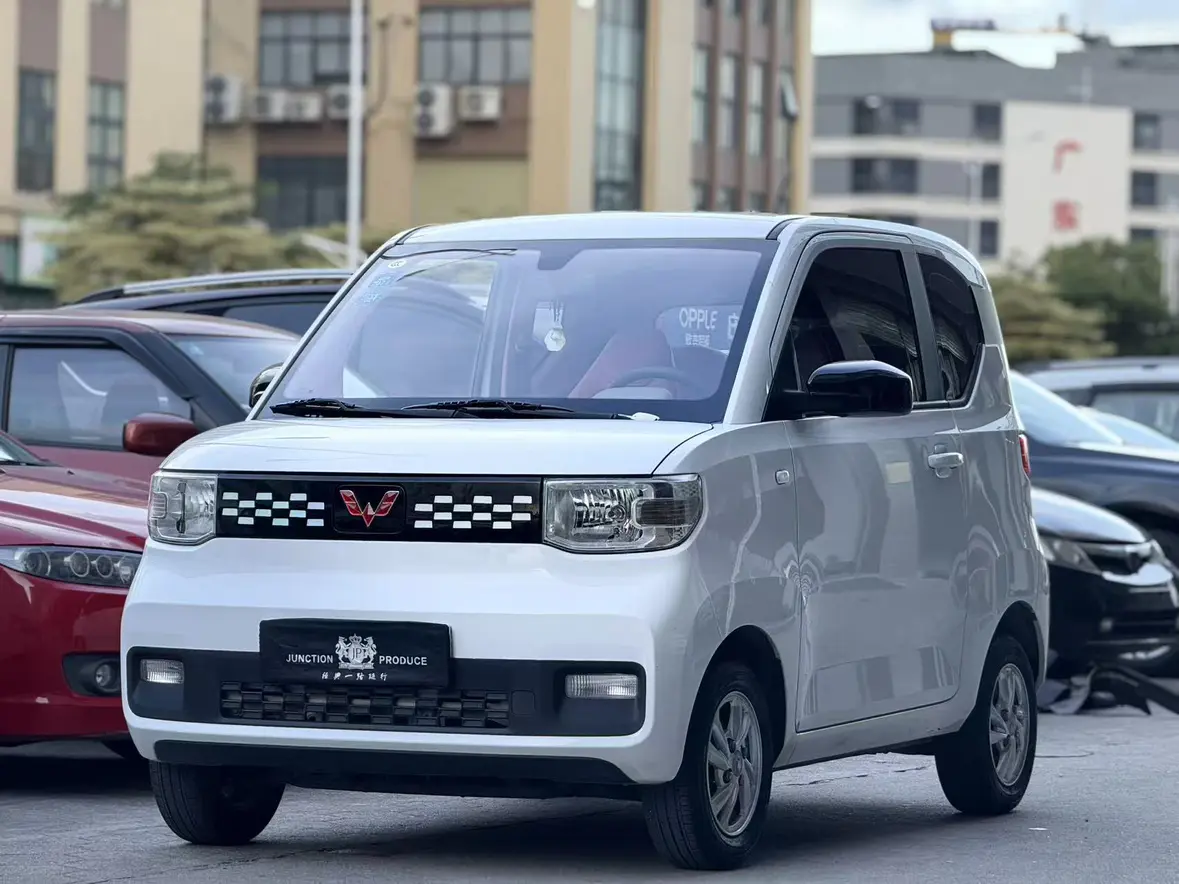 Wuling Hongguang MINIEV  из Китая