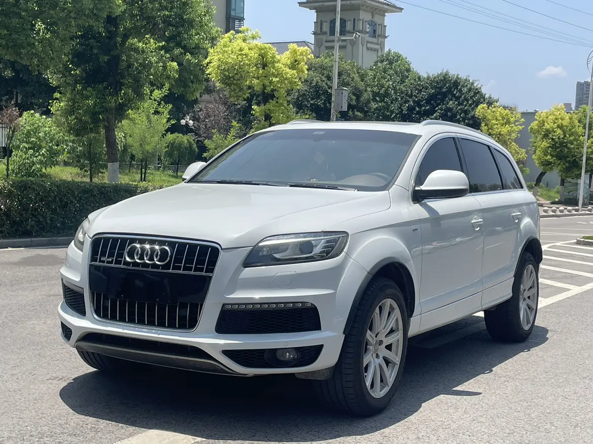 Audi Q7  из Китая