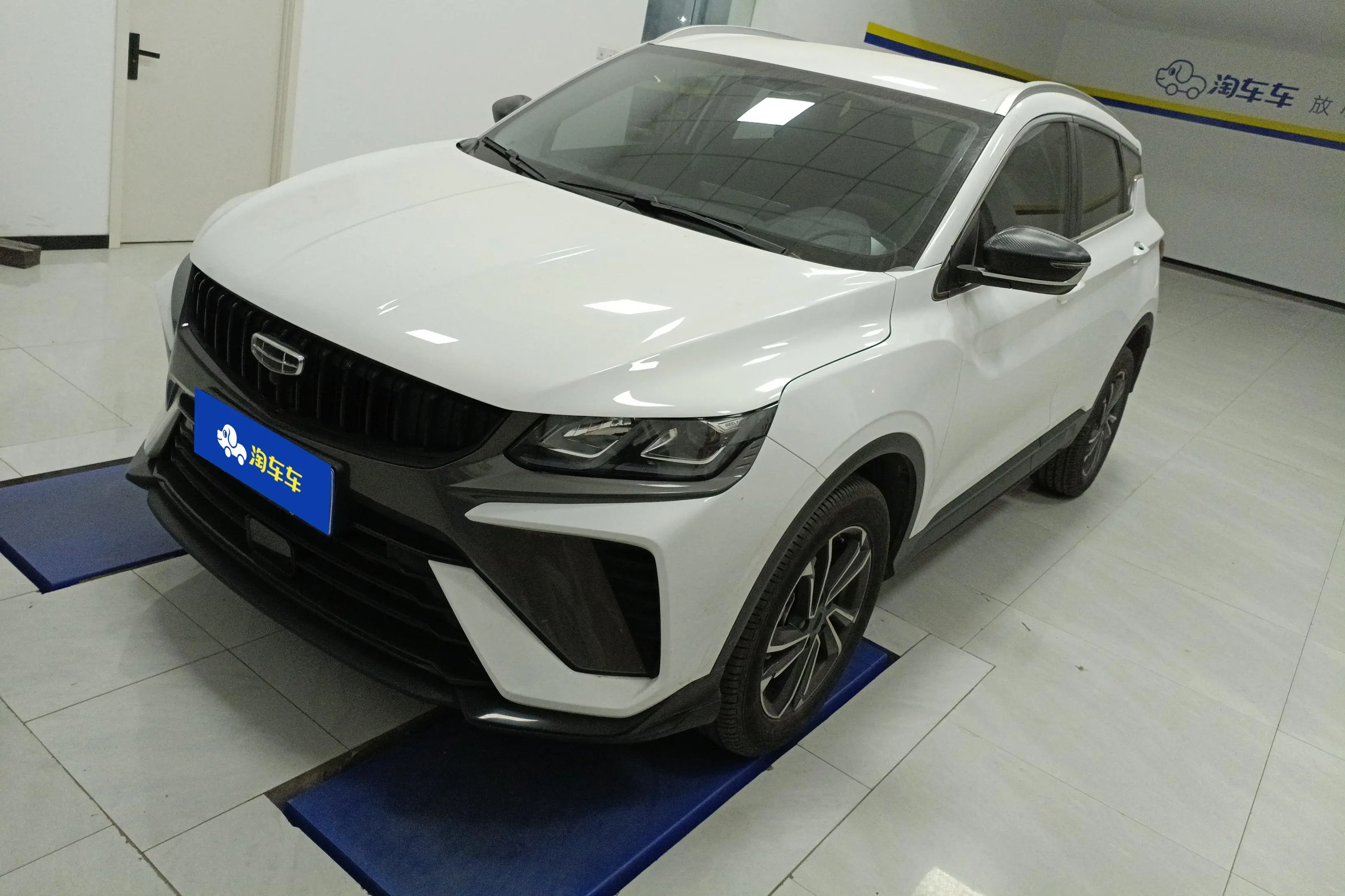 Geely Coolray SX11 (Binyue)  из Китая