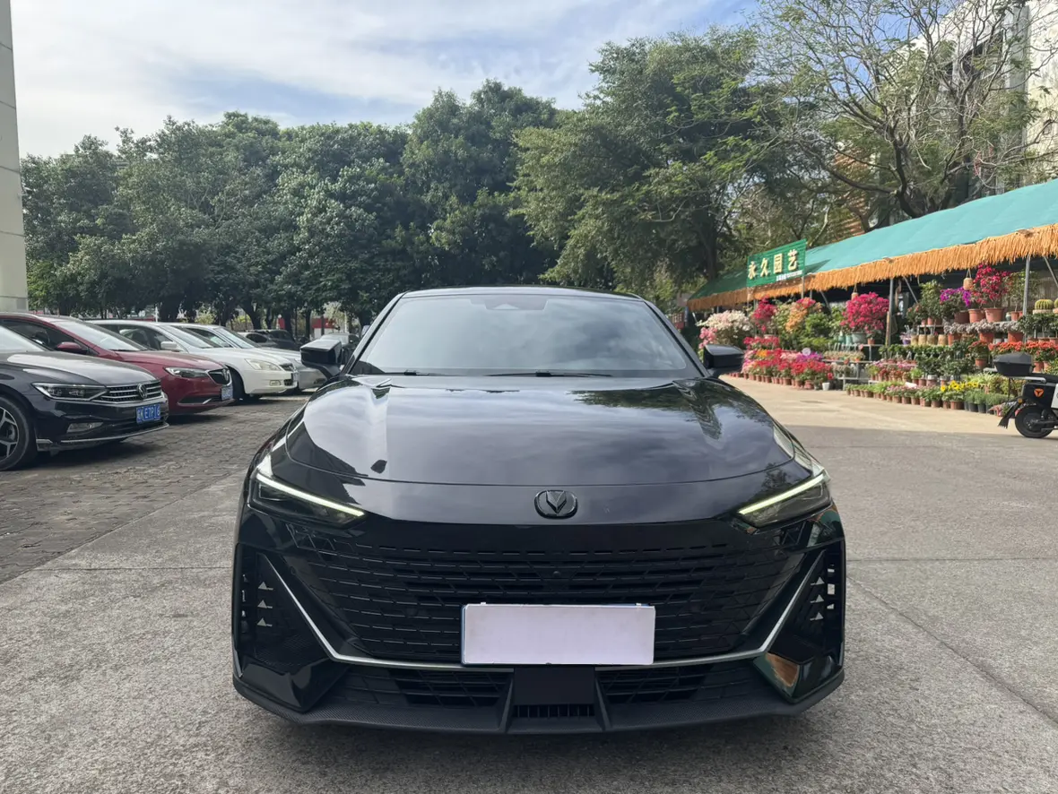 Changan UNI-V  из Китая