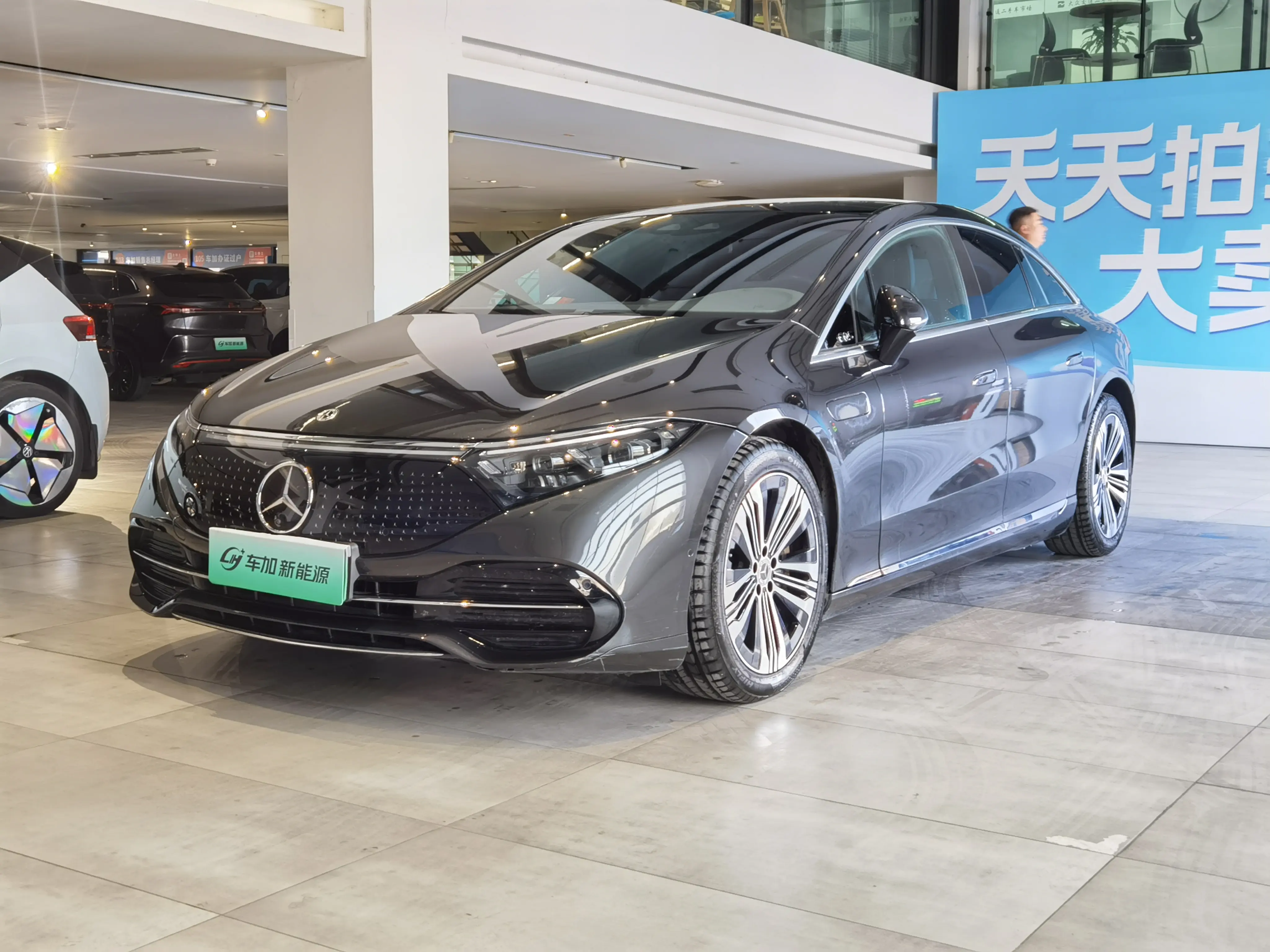 Mercedes-Benz EQS  из Китая