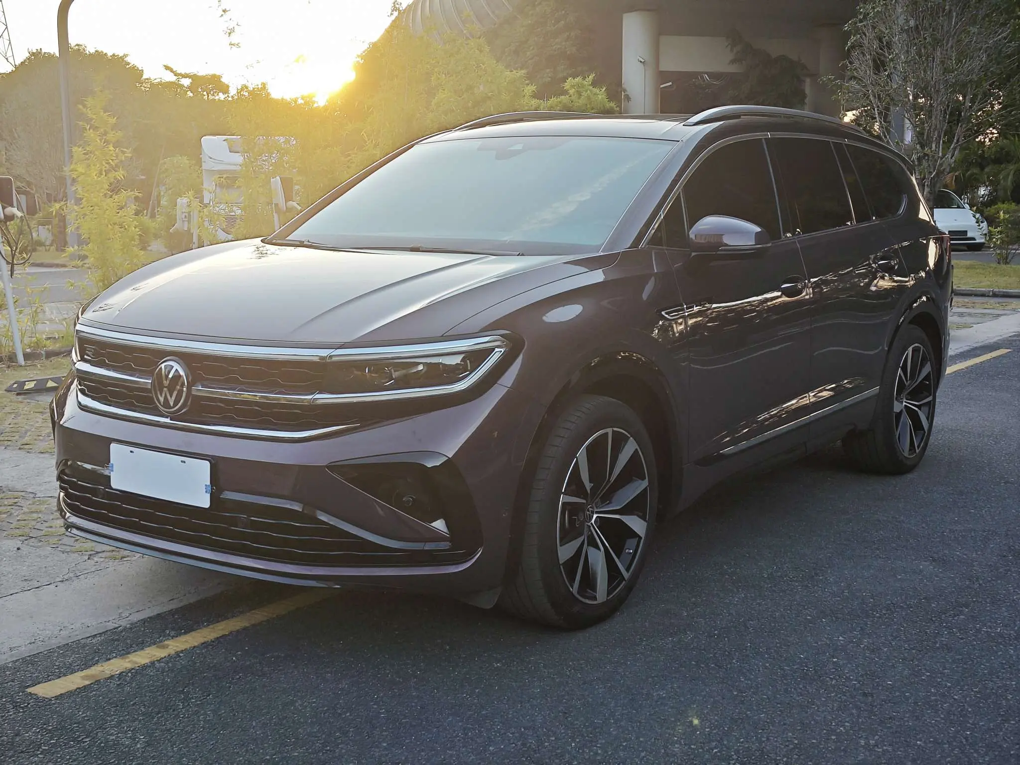 Volkswagen Talagon (Lan Jing)  из Китая