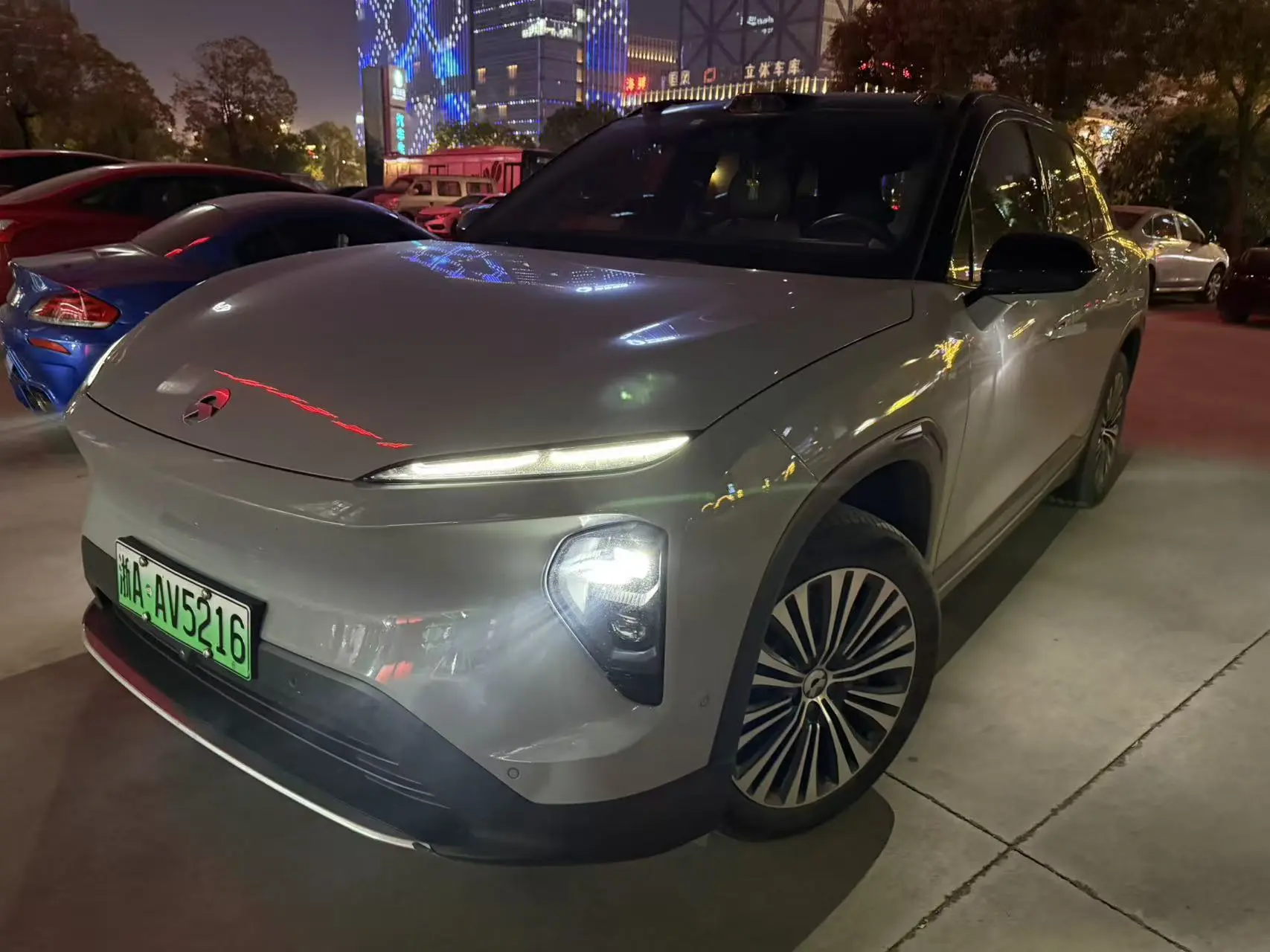 NIO ES7  из Китая