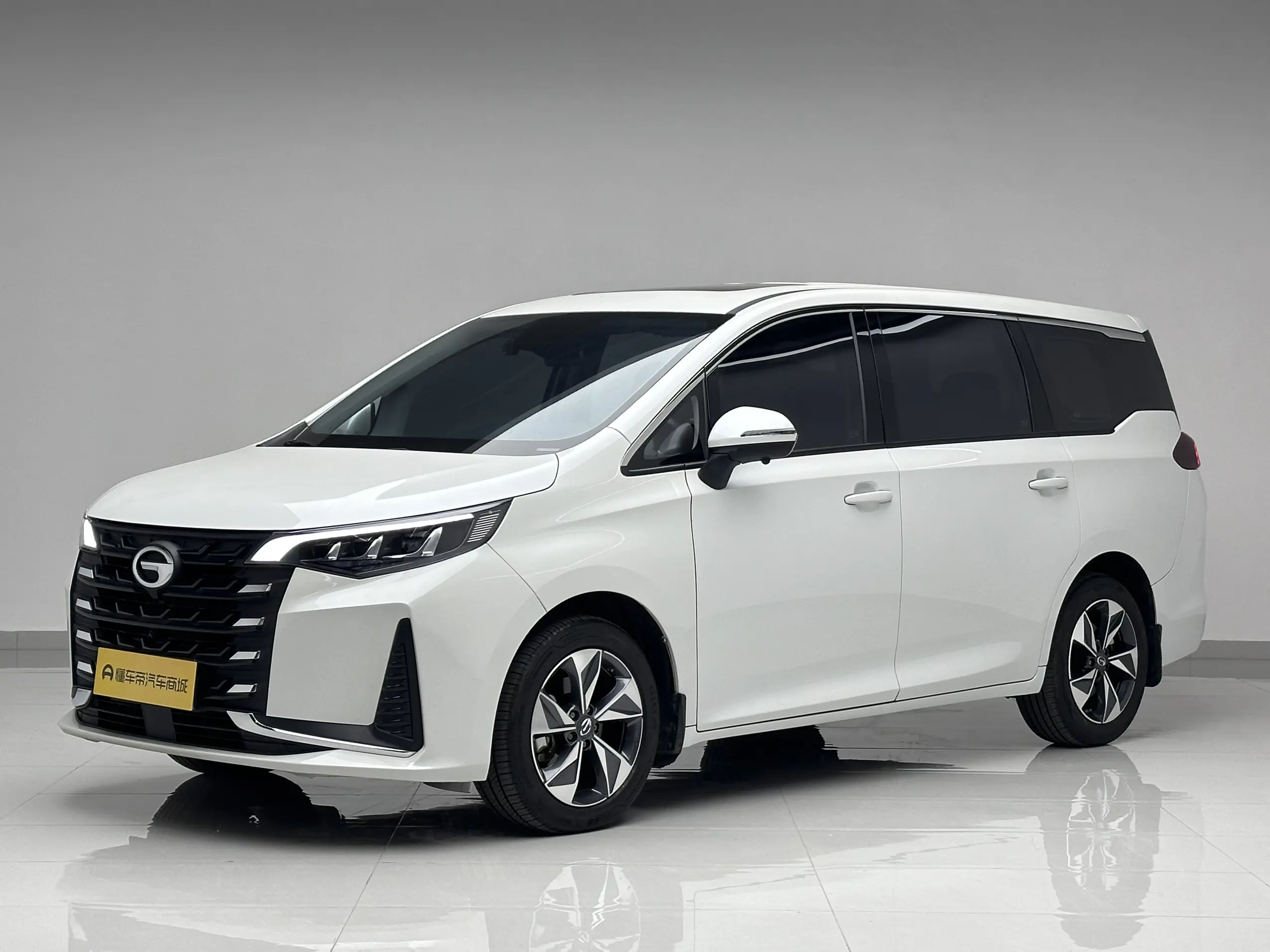 GAC Trumpchi M6  из Китая