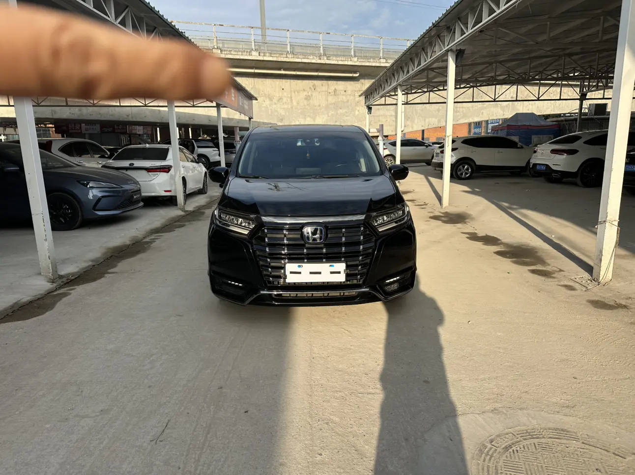 Honda Elysion (Alison)  из Китая