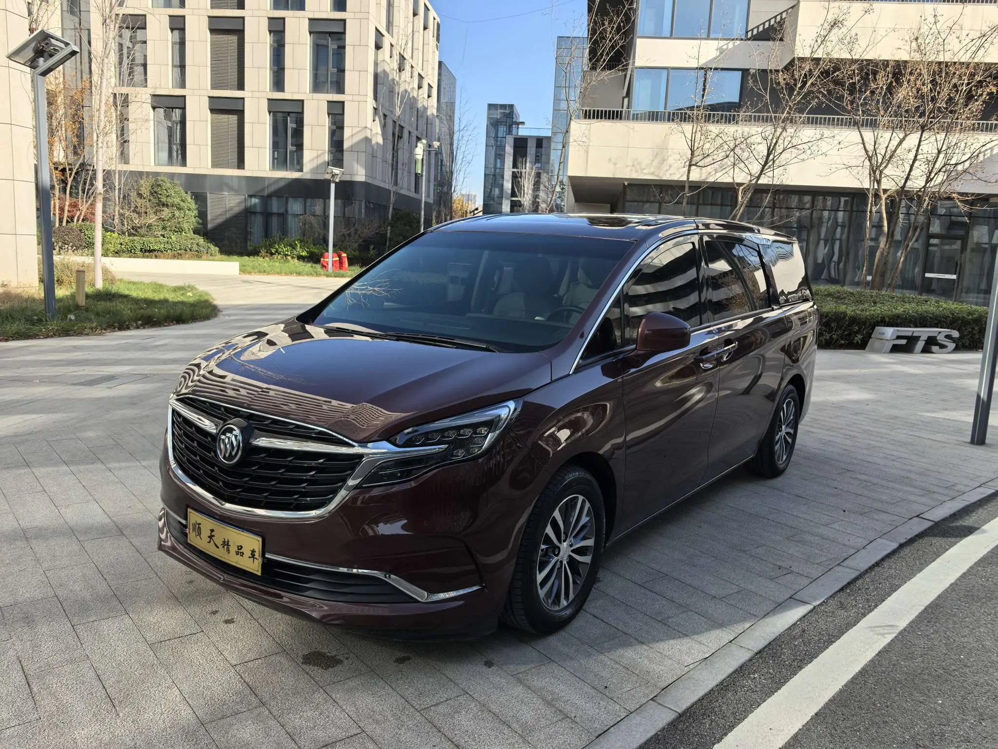 Buick GL8  из Китая