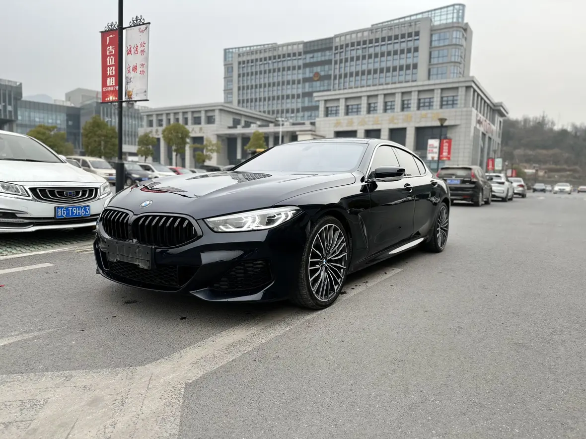 BMW 8 Series  из Китая