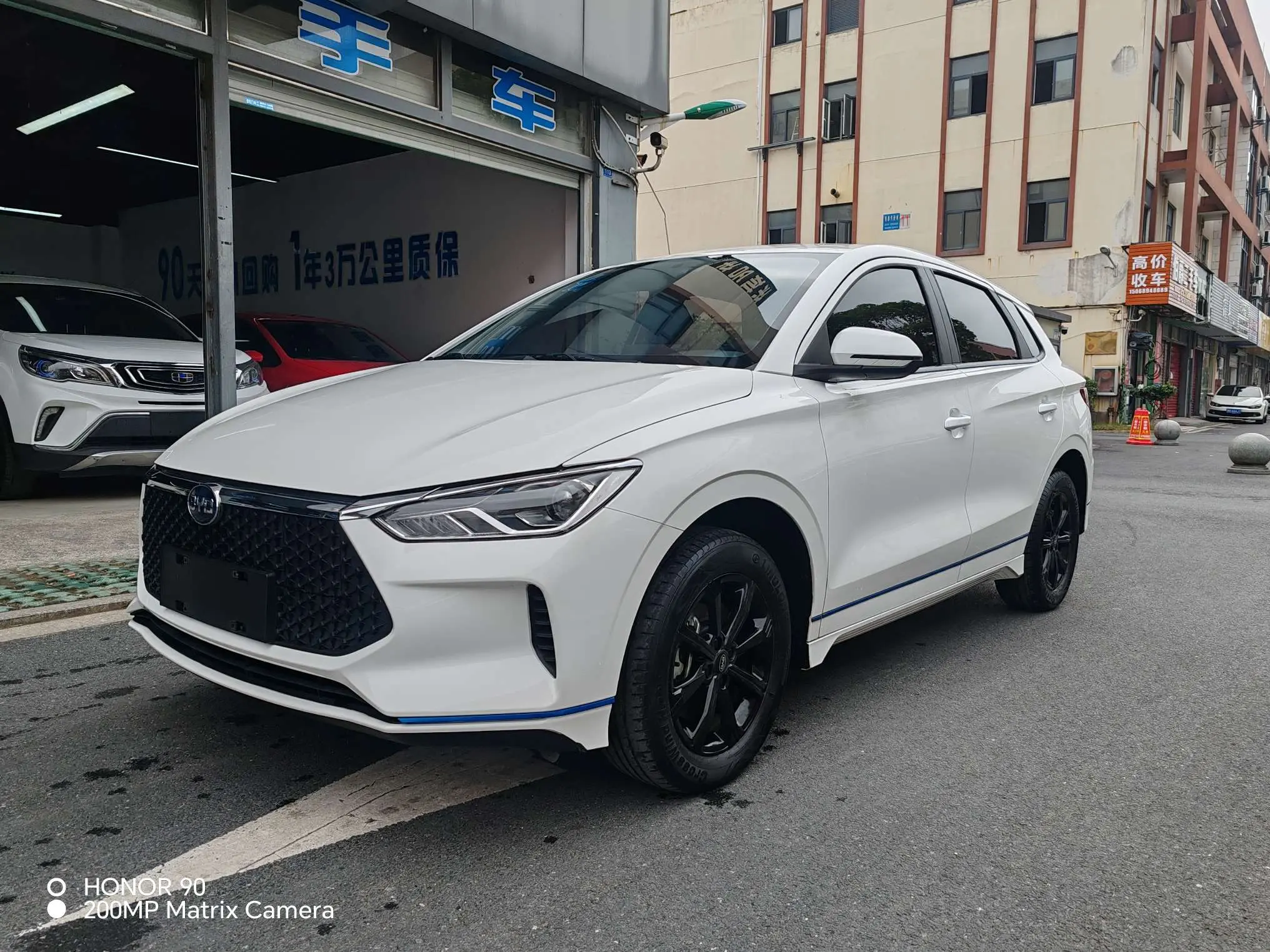 BYD e2  из Китая