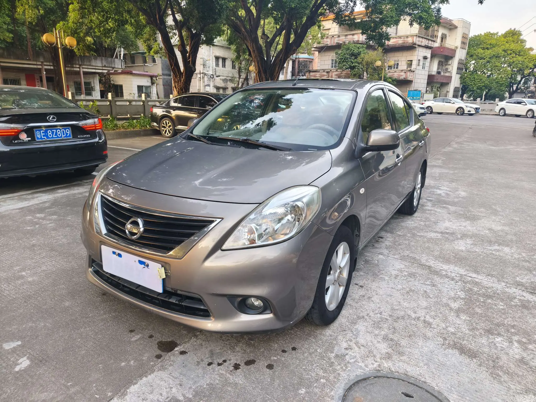 Nissan Sunlight  из Китая