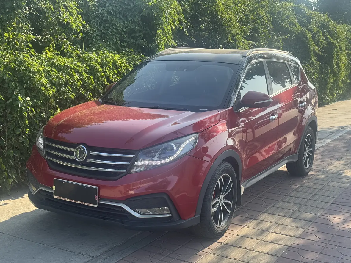 Dongfeng Fengon 580  из Китая