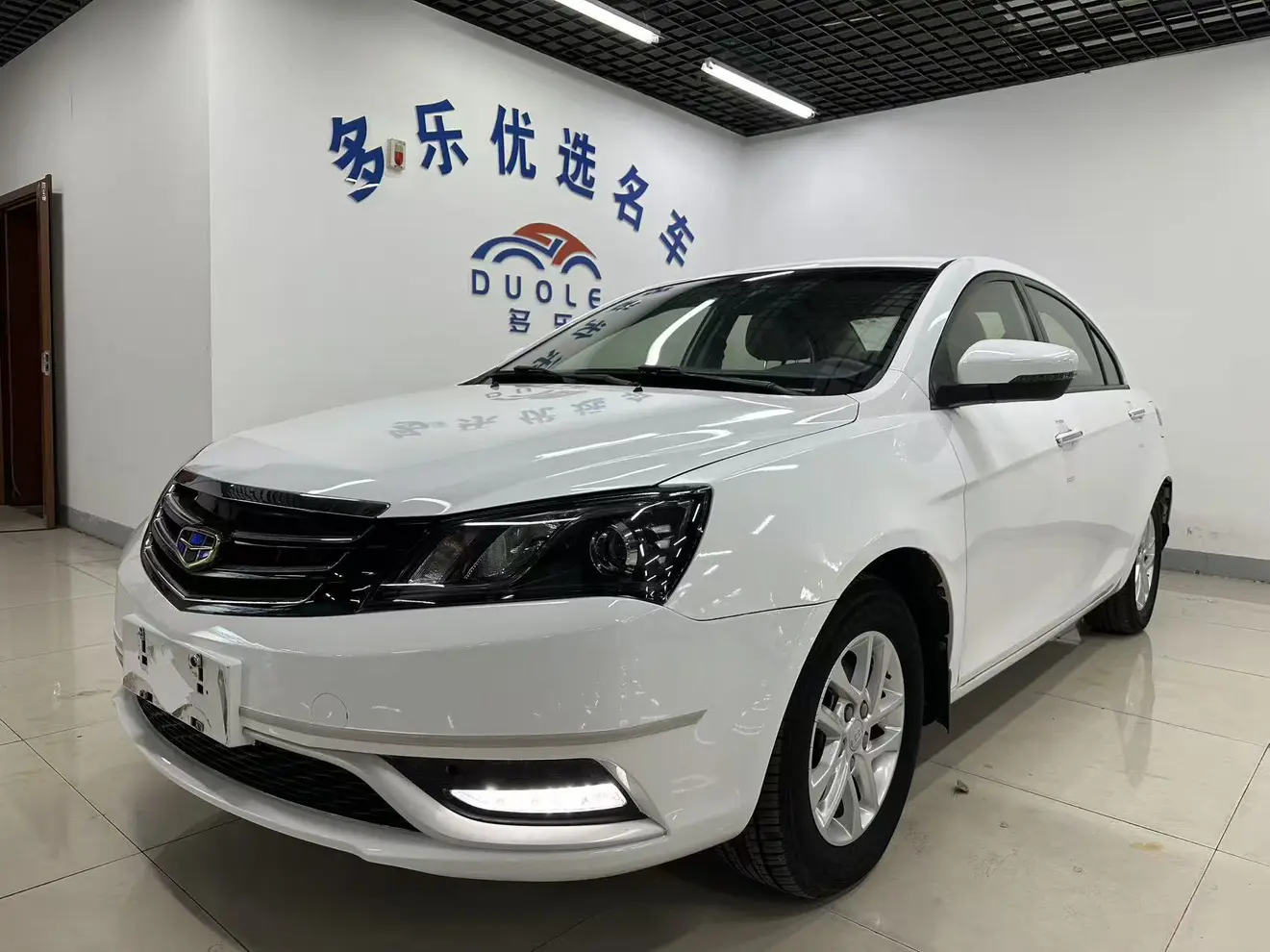 Geely Emgrand  из Китая