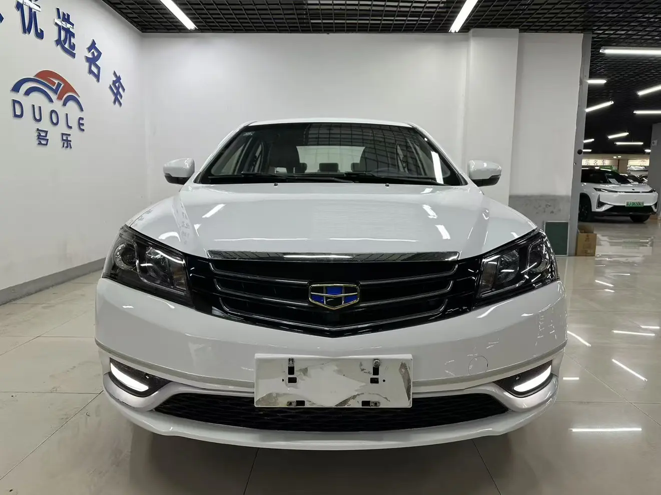Geely Emgrand  из Китая